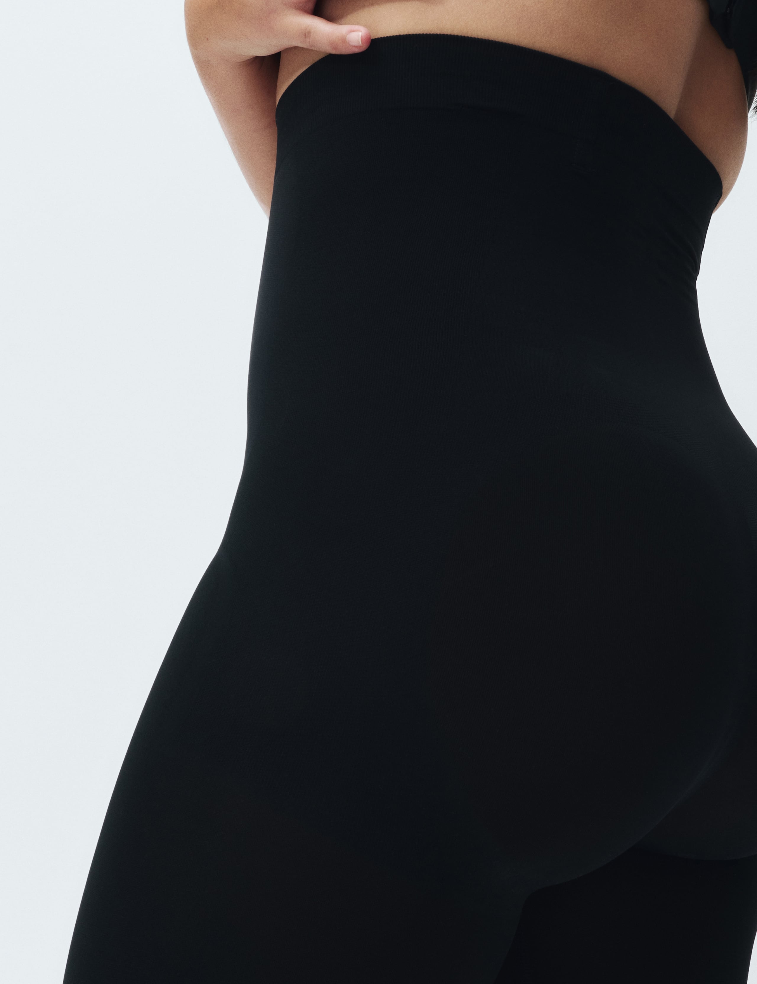 Firm Control Body Sculpt Seamless Thigh Slimmer 6 of 6