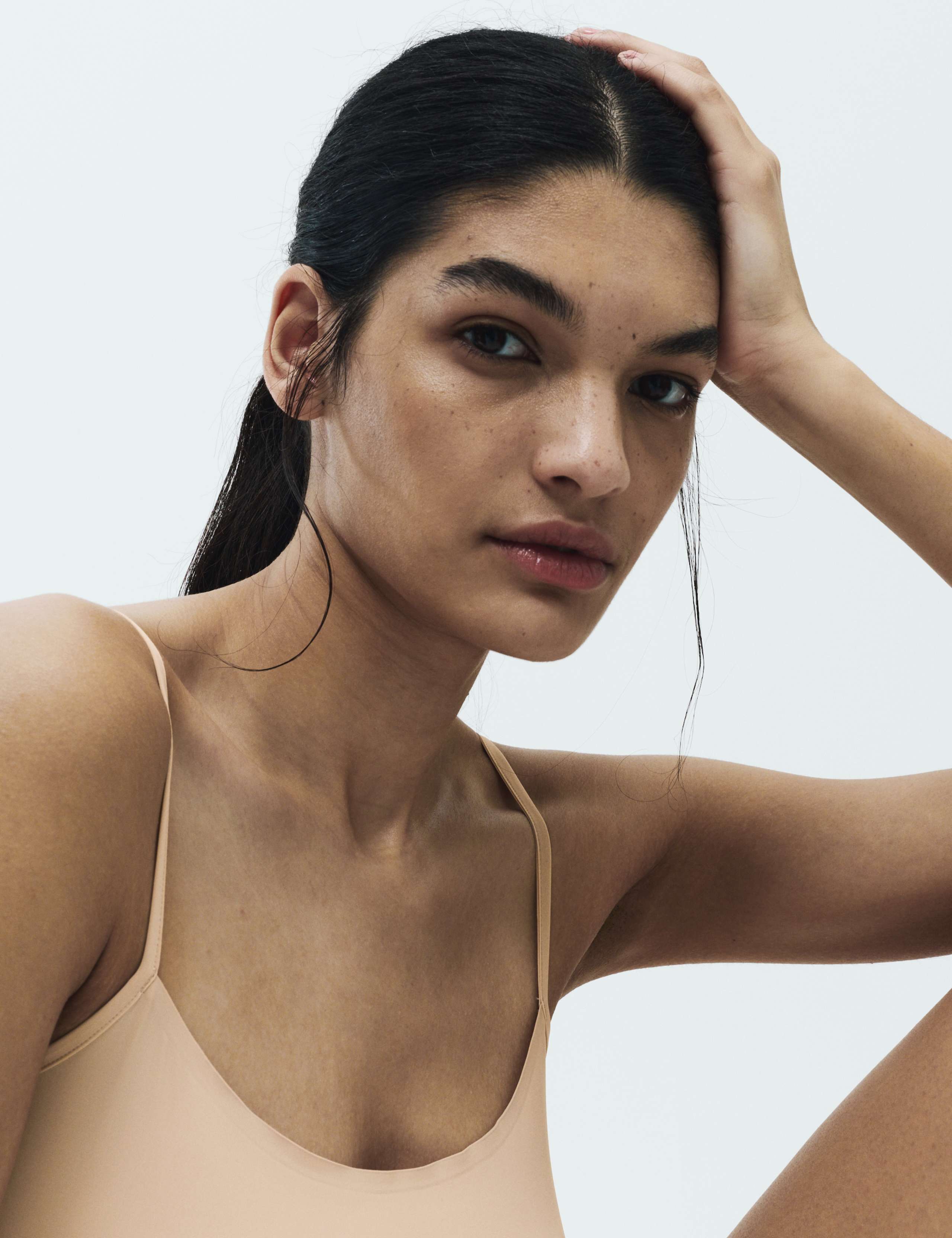 Body Invisibles™ Cool Comfort™ Camisole Top 3 of 6