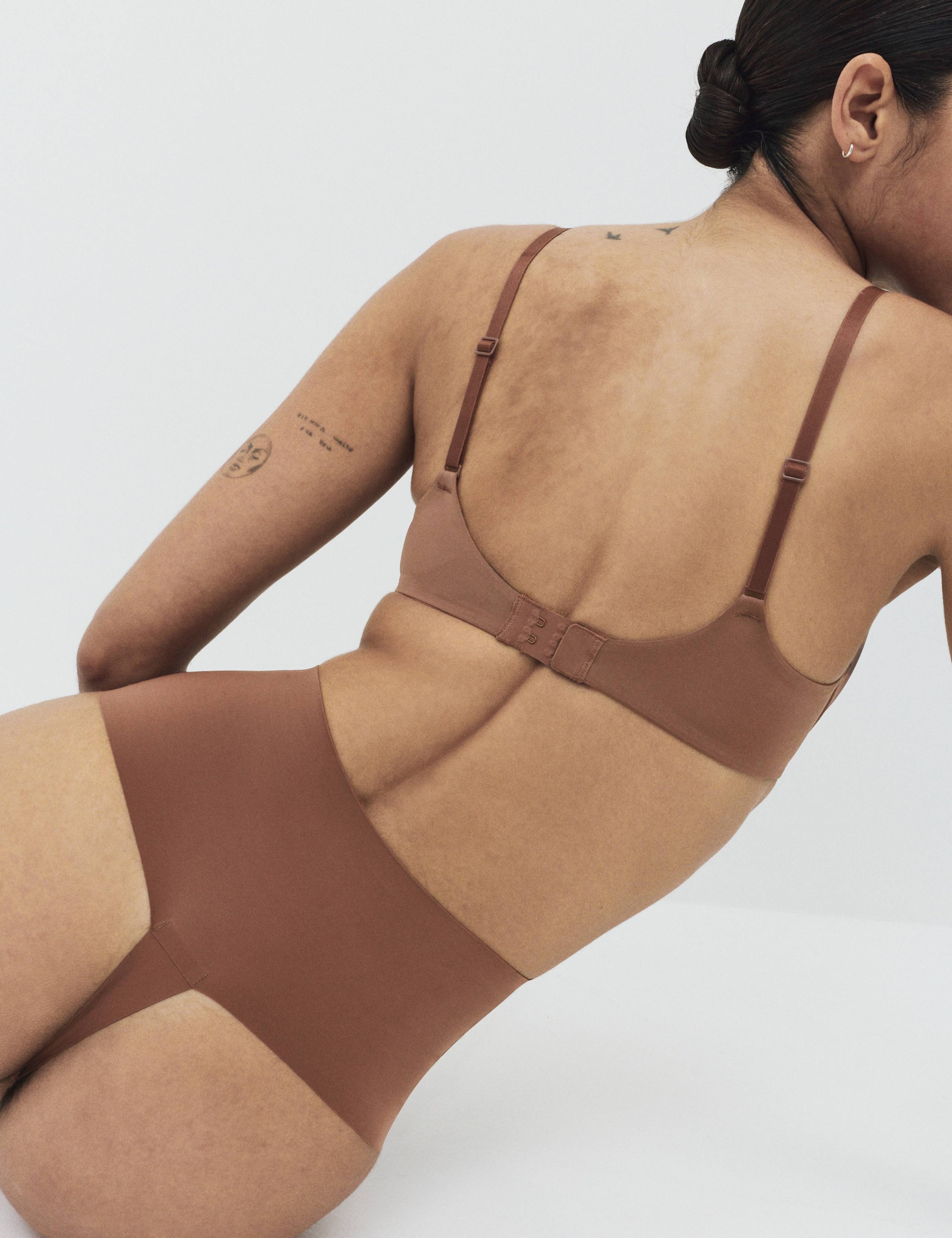 2 Pack Body Invisibles™ No VPL Shaping Thongs 3 of 5