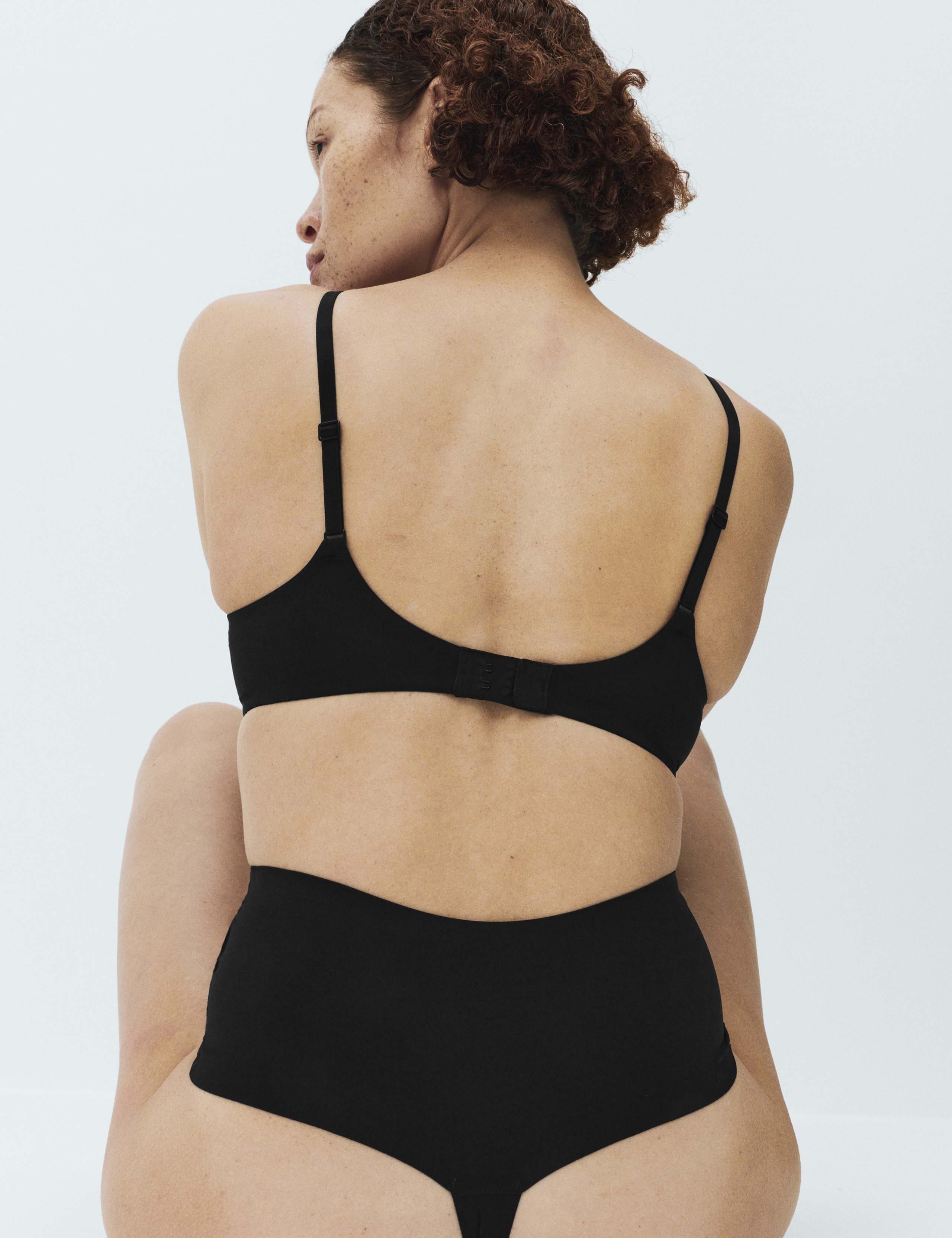 2 Pack Body Invisibles™ No VPL Shaping Thongs 3 of 5