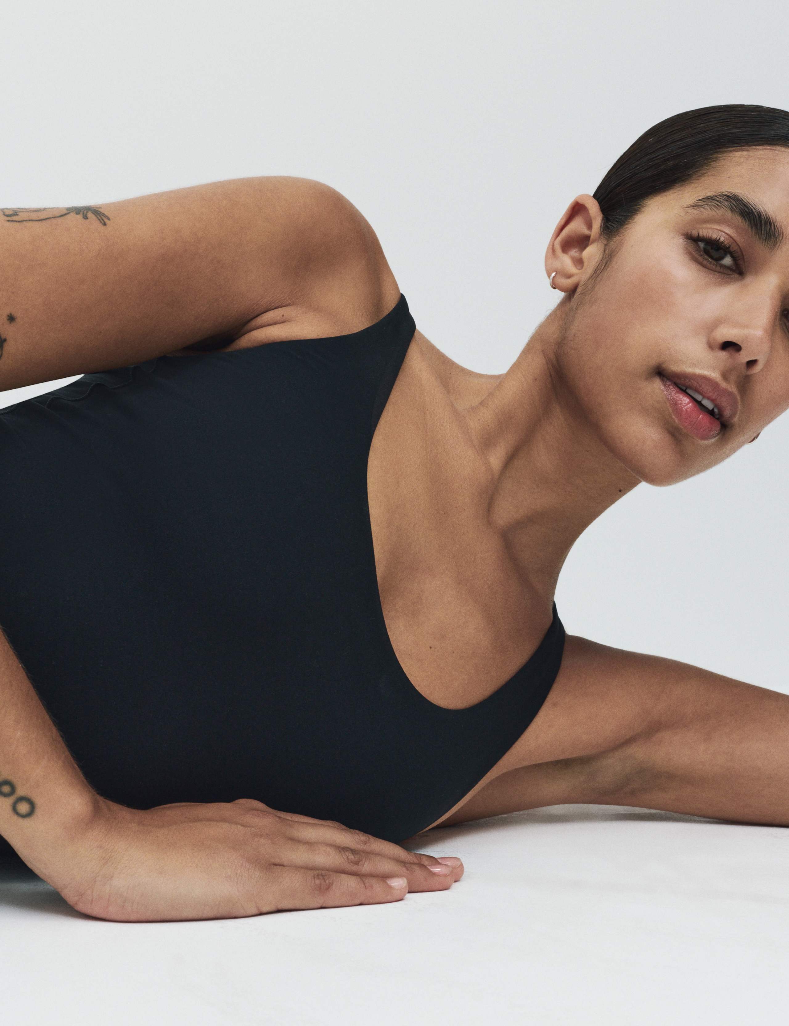 Body Soft™ Smoothing High Leg Body 4 of 5