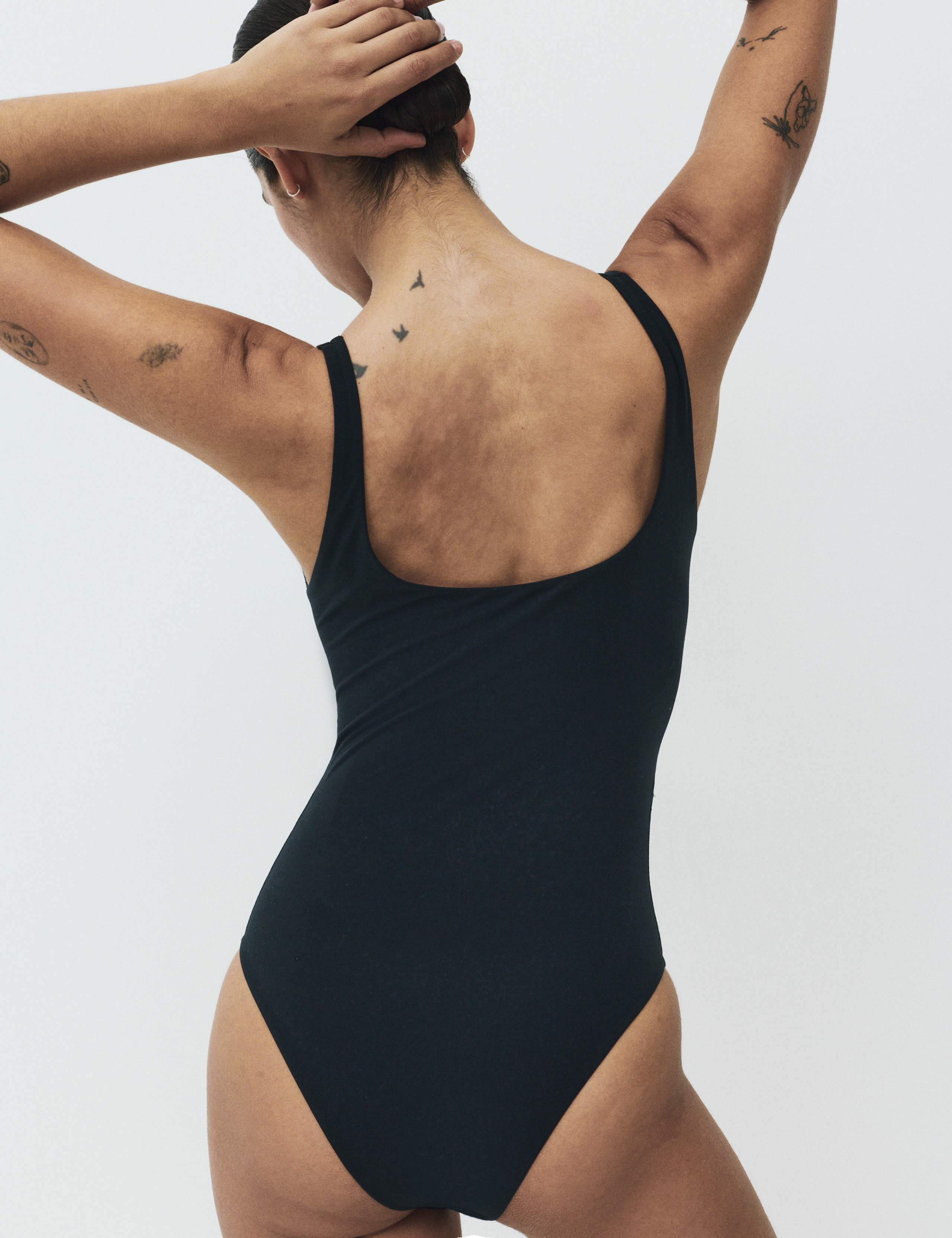 Body Soft™ Smoothing High Leg Body 5 of 5