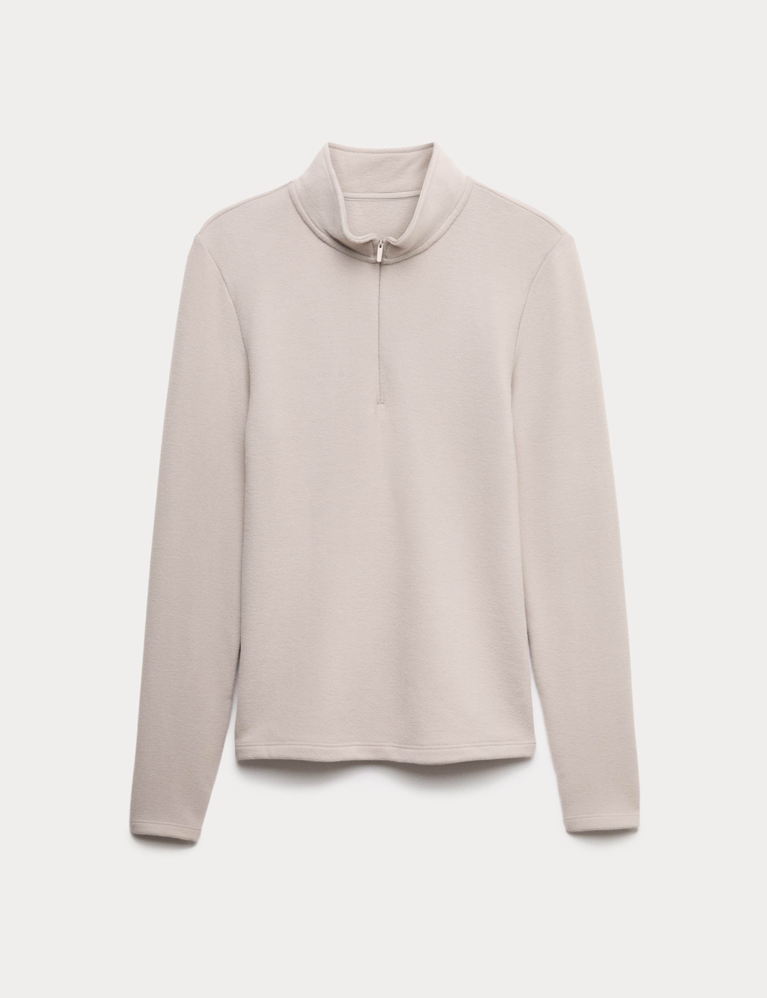 Heatgen™ Maximum Thermal Funnel Neck Top 2 of 4