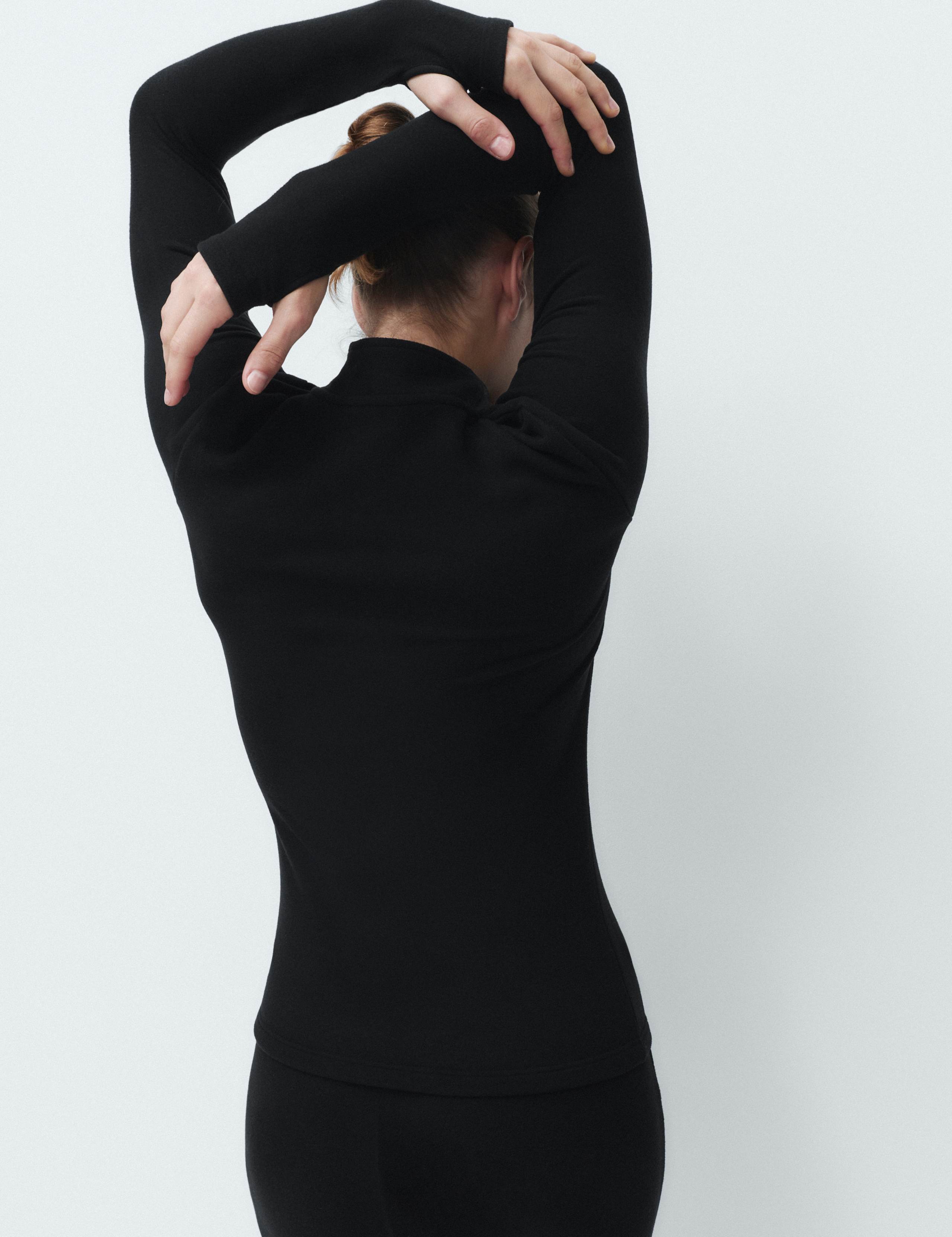 Heatgen™ Maximum Thermal Funnel Neck Top 4 of 5