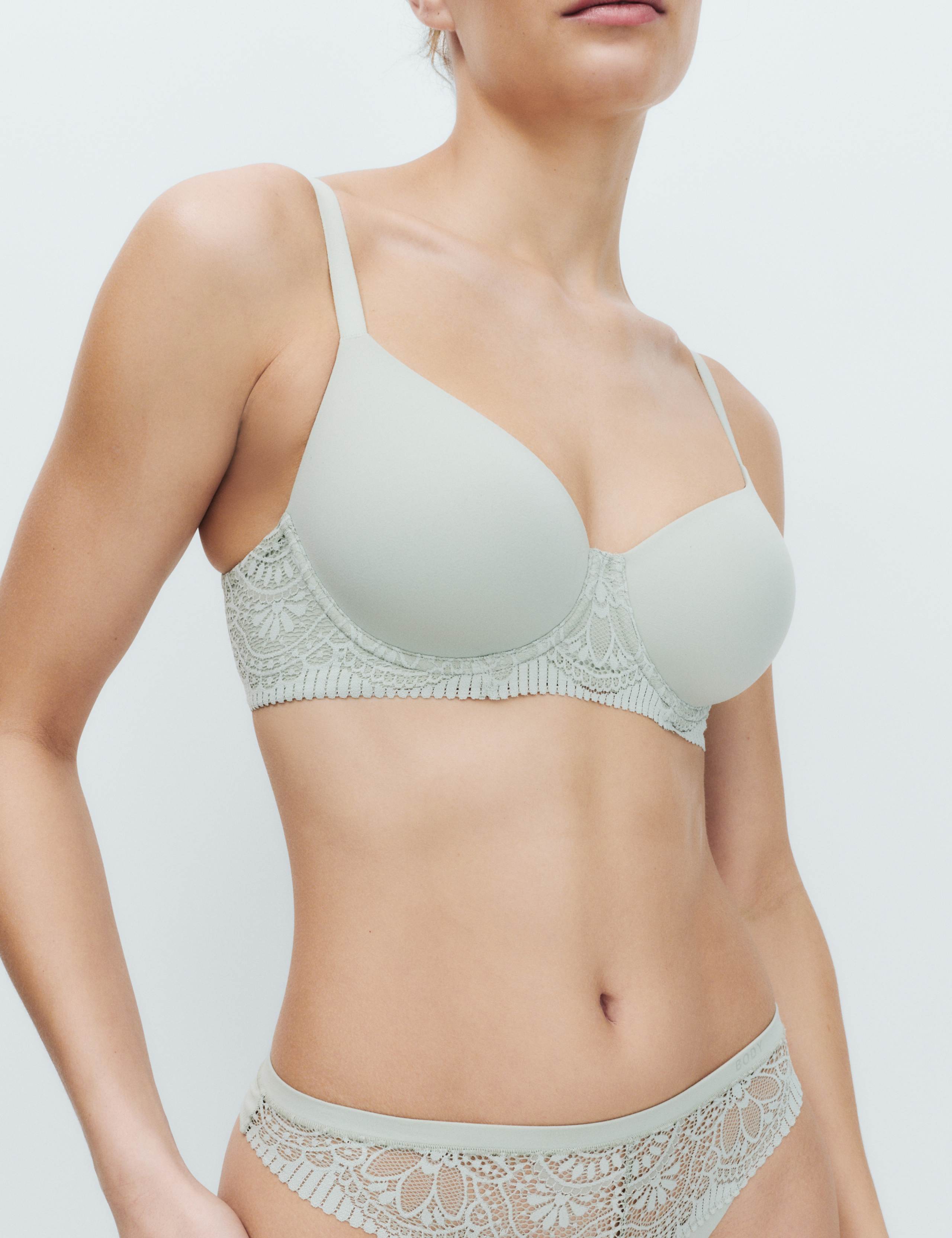 2 Pack Body Soft™ Wired Full Cup Bras A-E 5 of 7