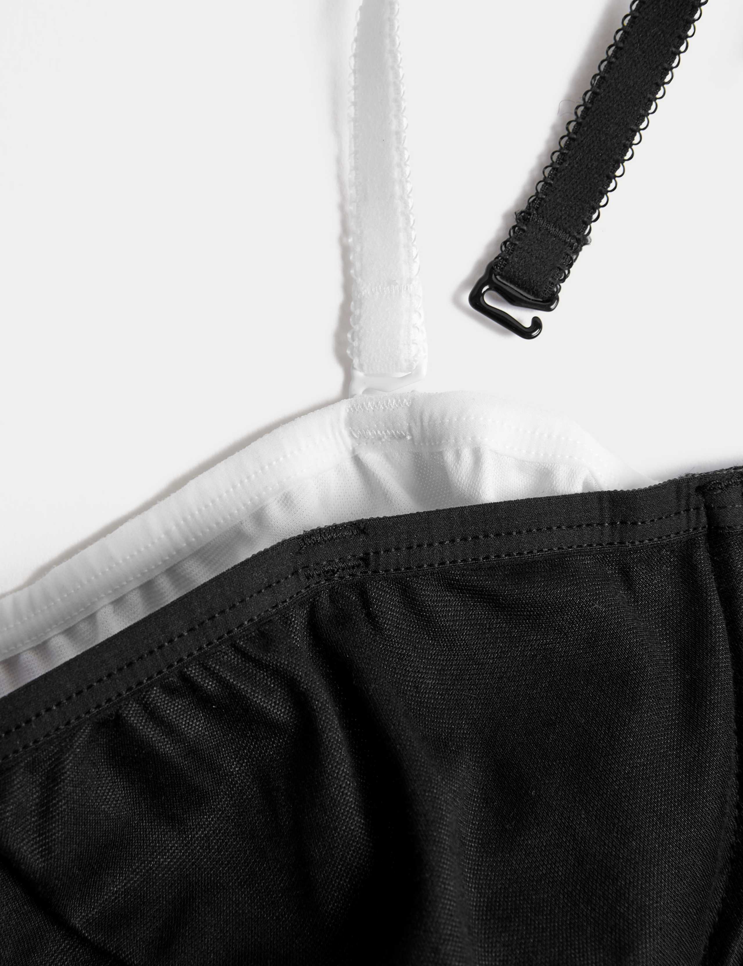 2pk Wired Strapless Bras A-E 8 of 9