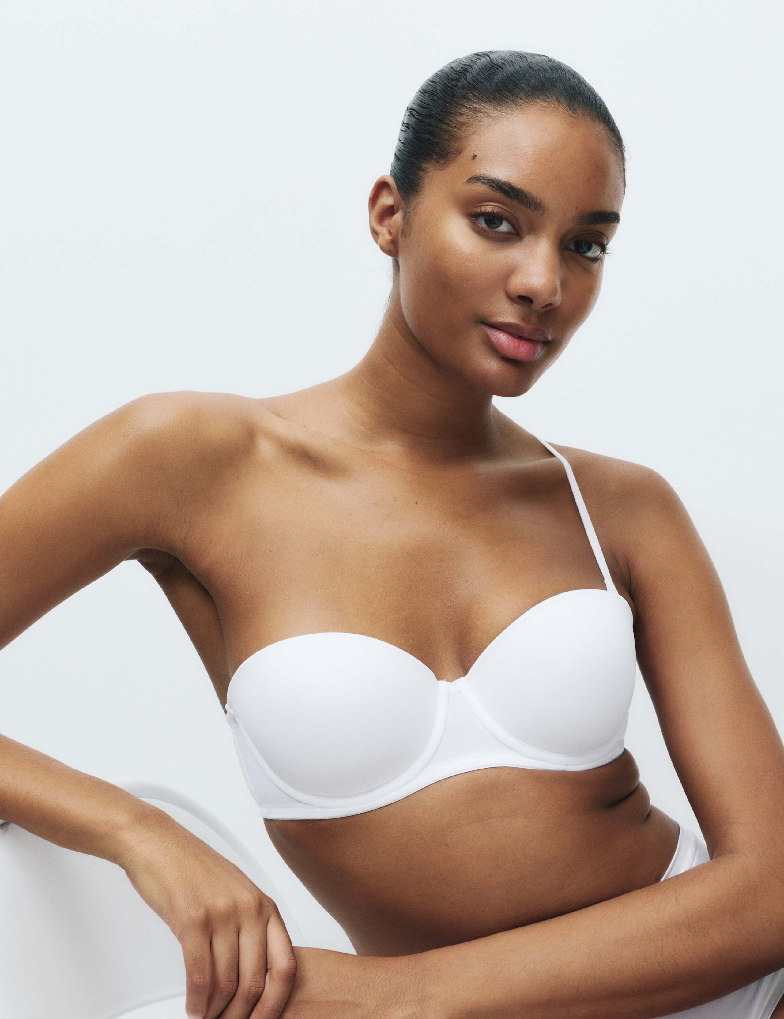 2 Pack Wired Strapless Bras (A-E) 4 of 8
