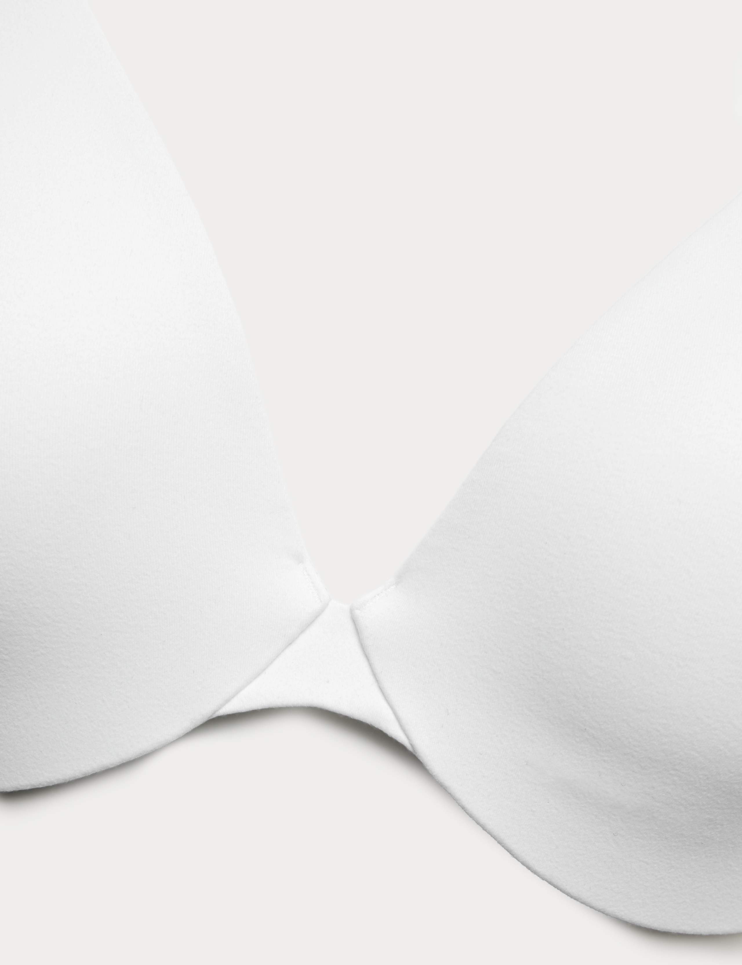 Body Soft™ Wired Plunge Bra (F-H) 2 of 3