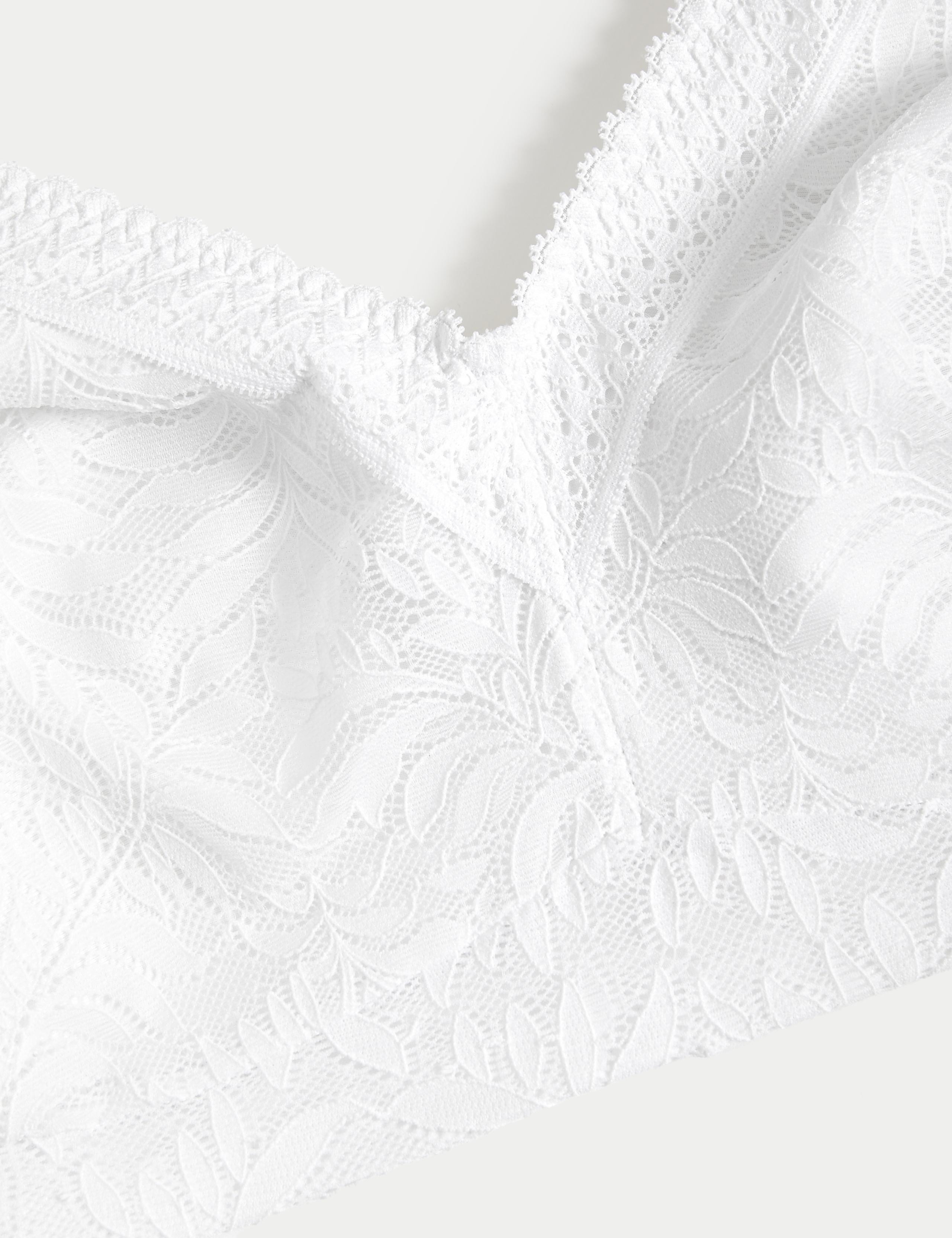 Flexifit™ Lace Non Wired Minimiser Bra C-H 6 of 7