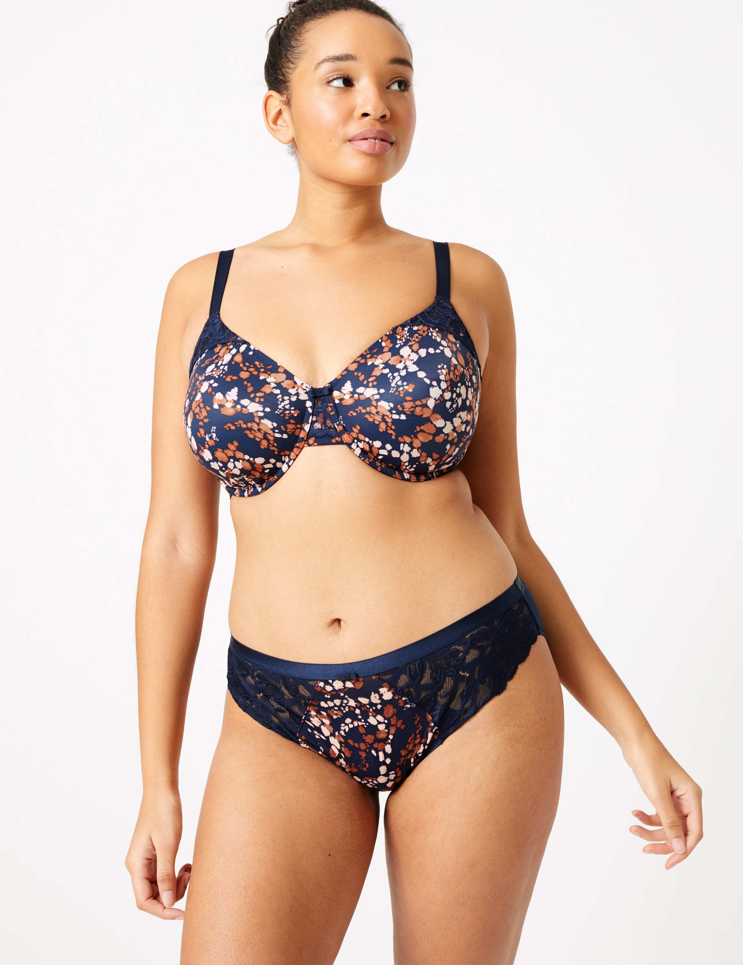 Wild Blooms Full Cup Minimiser Bra C-H 1 of 5