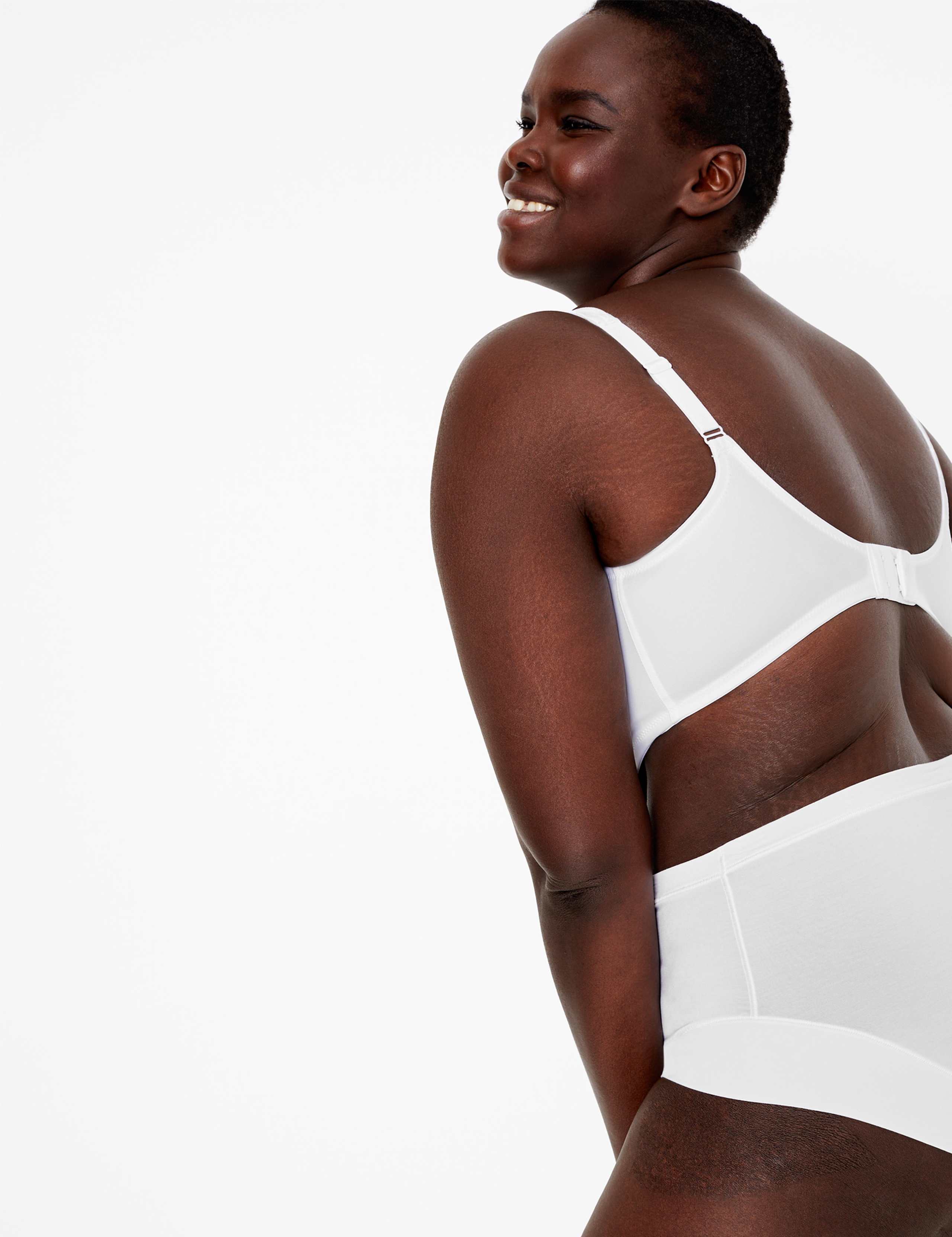 2 Pack Smoothing Minimiser Full Cup Bras C-G 2 of 7