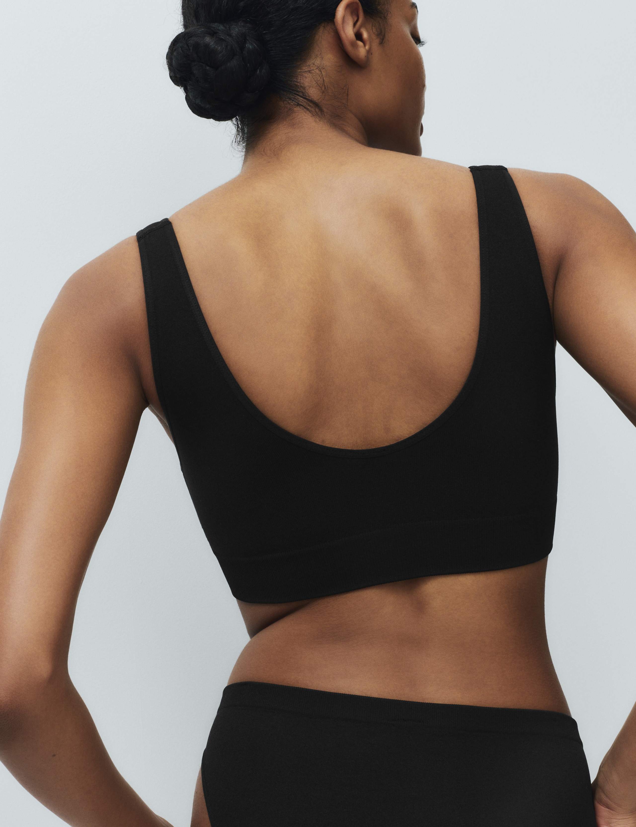 3 Pack Seamless V-Neck Crop Tops 3 of 7