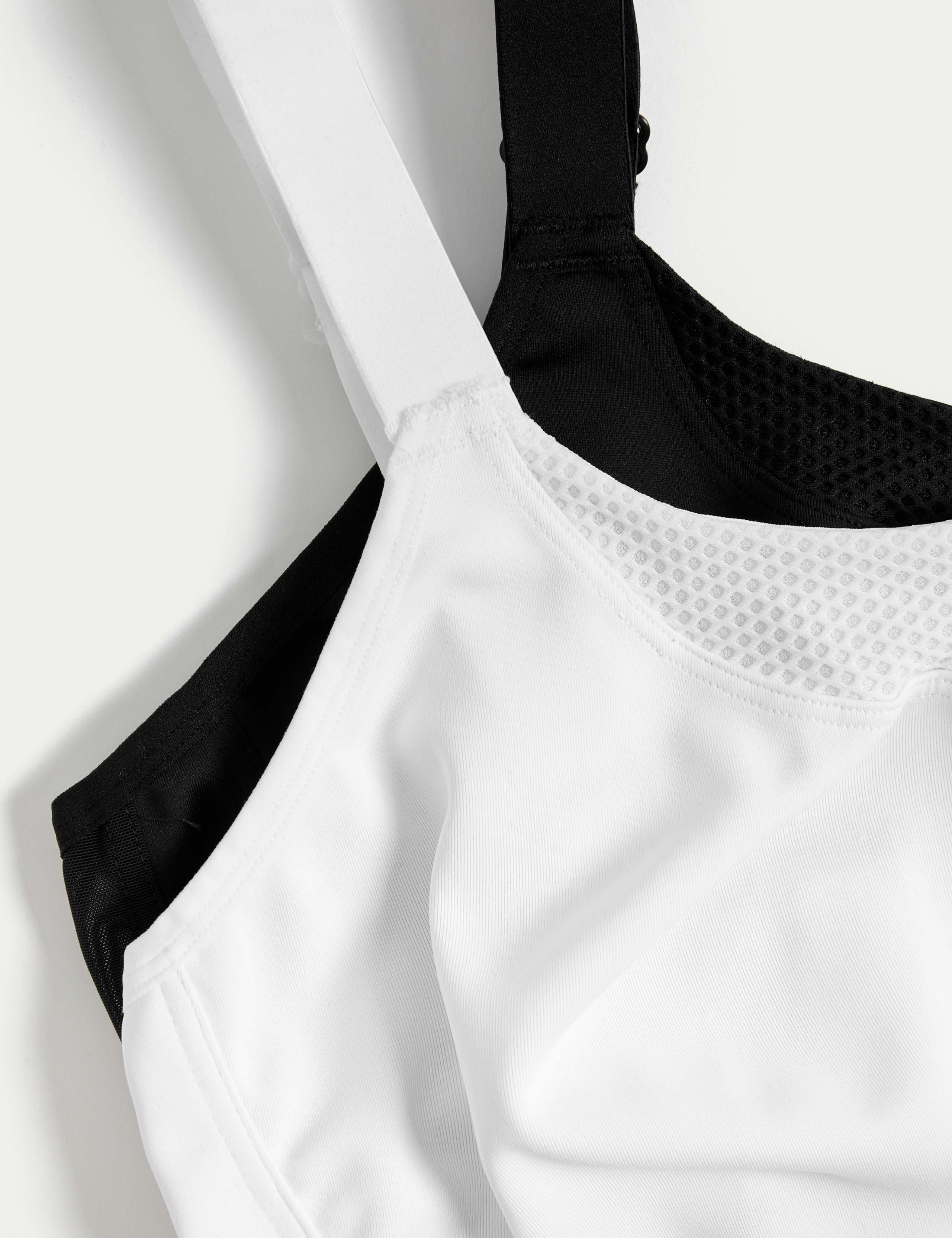 2pk Ultimate Support Non Wired Sports Bras (A-H) 6 of 7