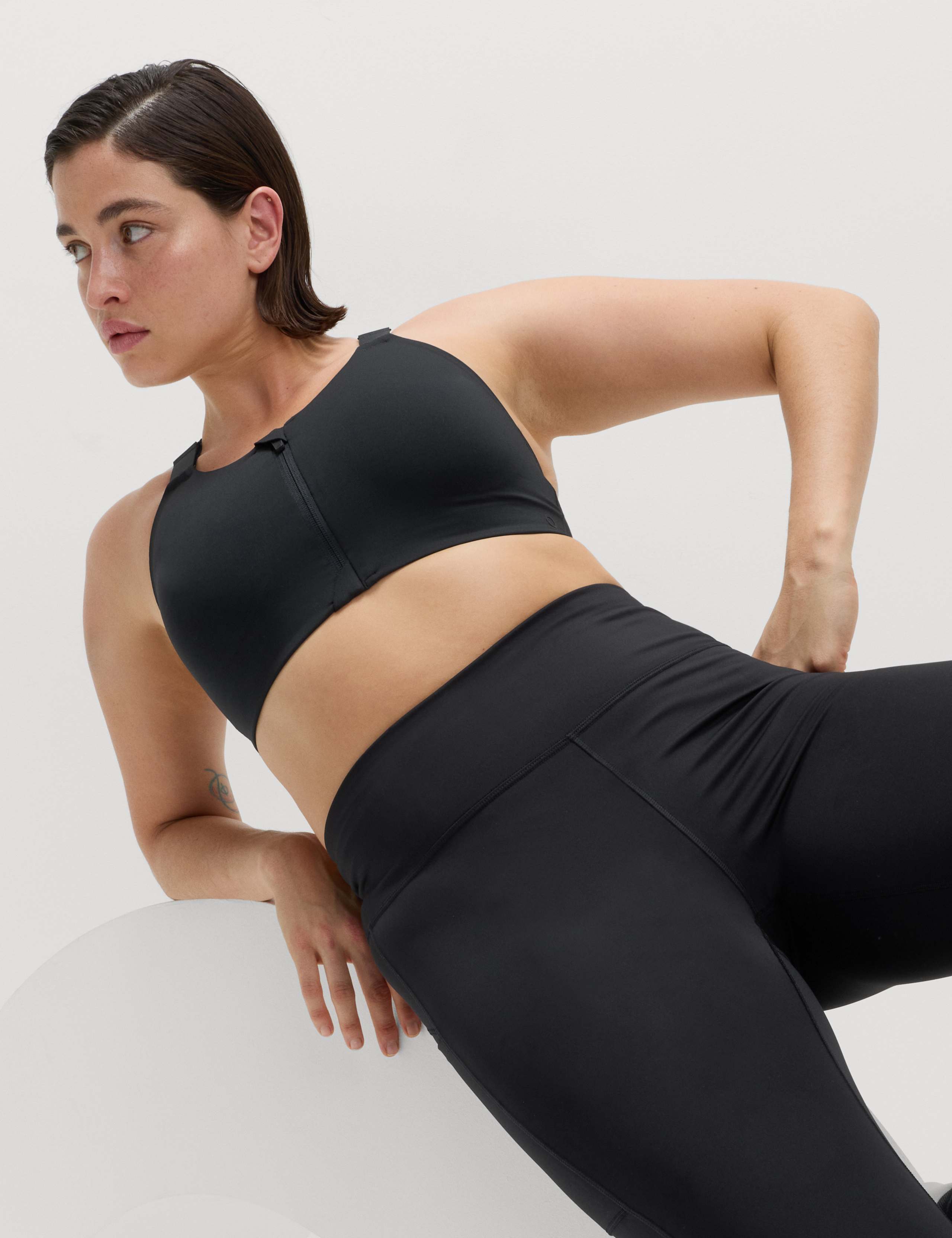 Ultimate Support Zip Up Non Wired Sports Bra A-GG 3 of 7