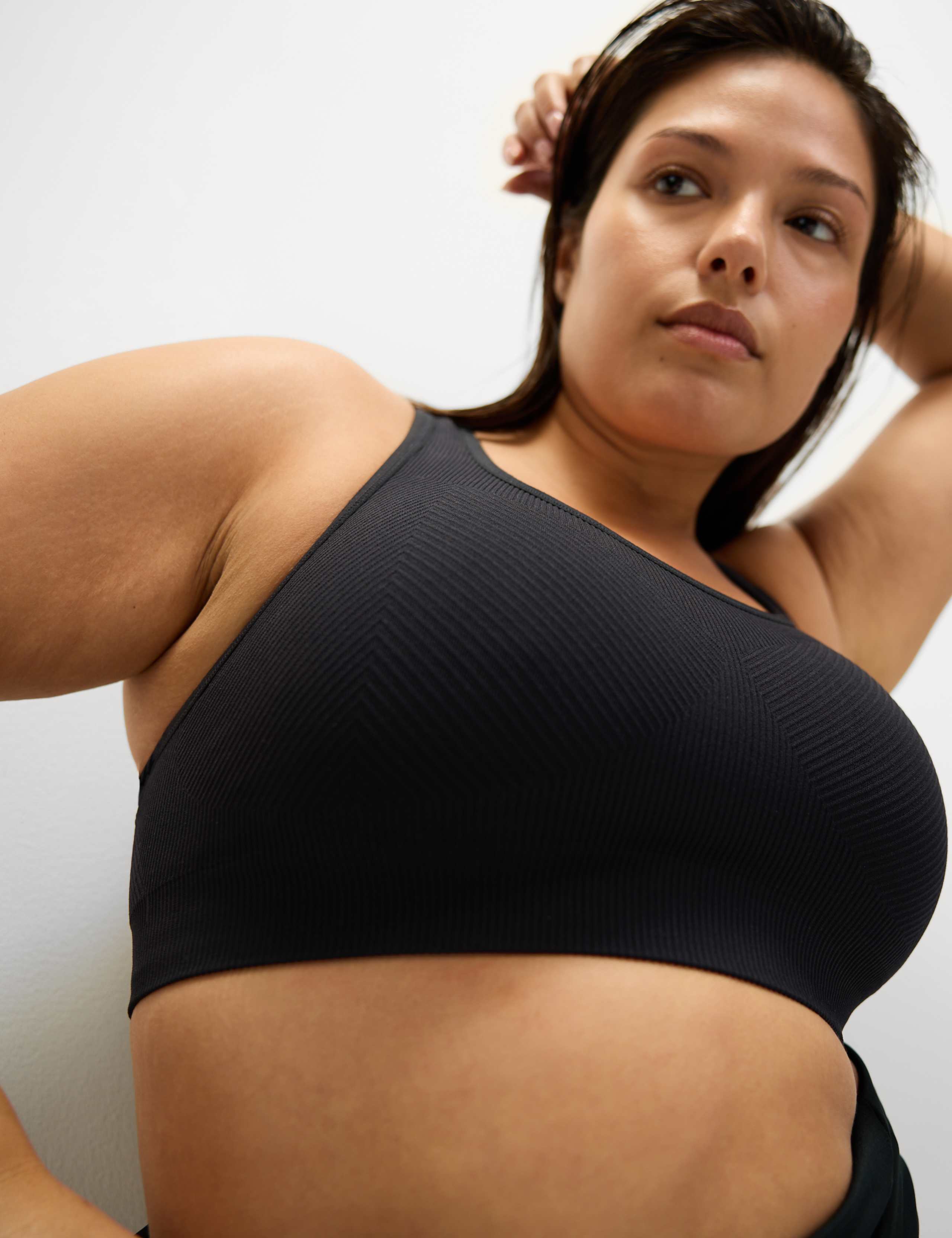 Reversible Seamless Medium Support Sports Bra 3 of 6