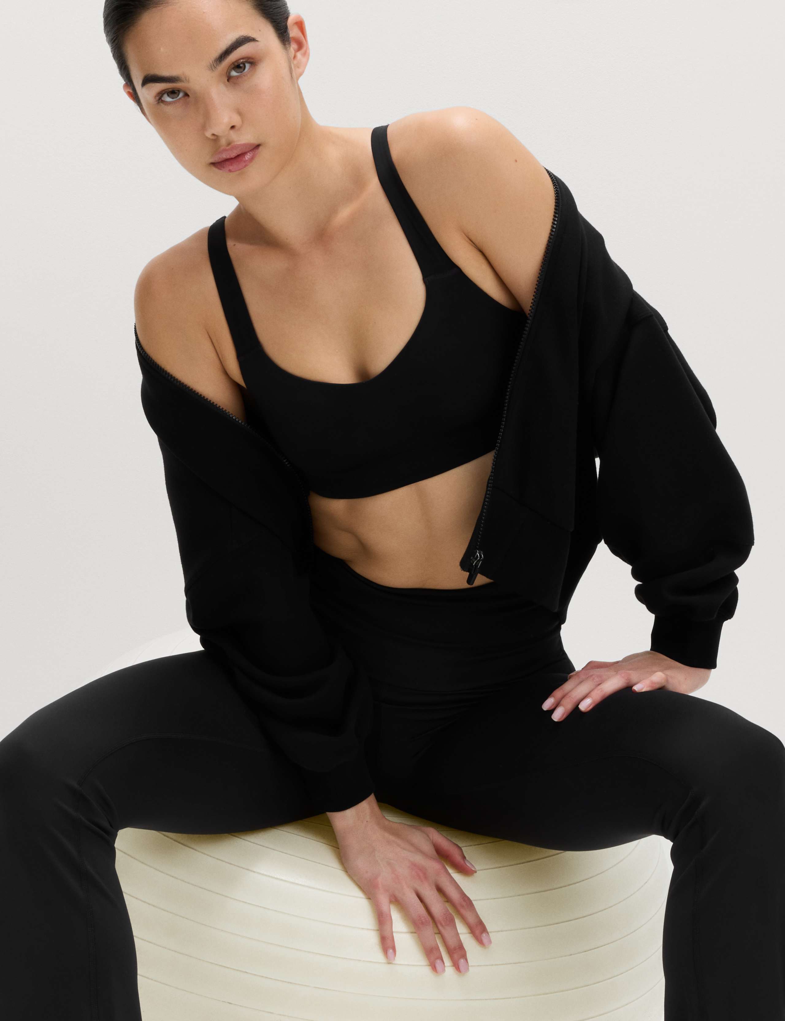 Flexifit™ Medium Support Sports Bra A-E 4 of 9