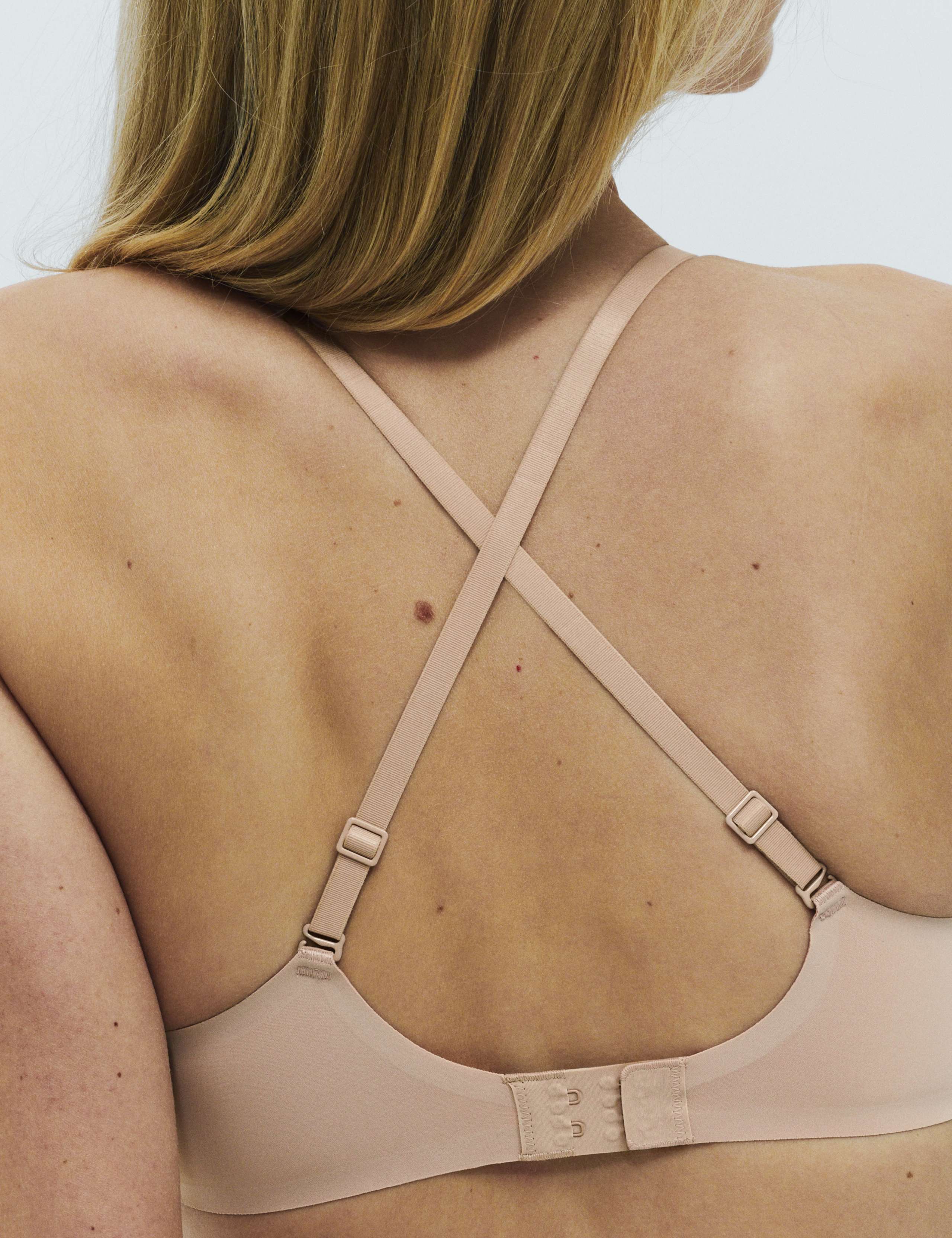 Body Invisible U-Wire Push Up Plunge Bra (A-E) 5 of 7