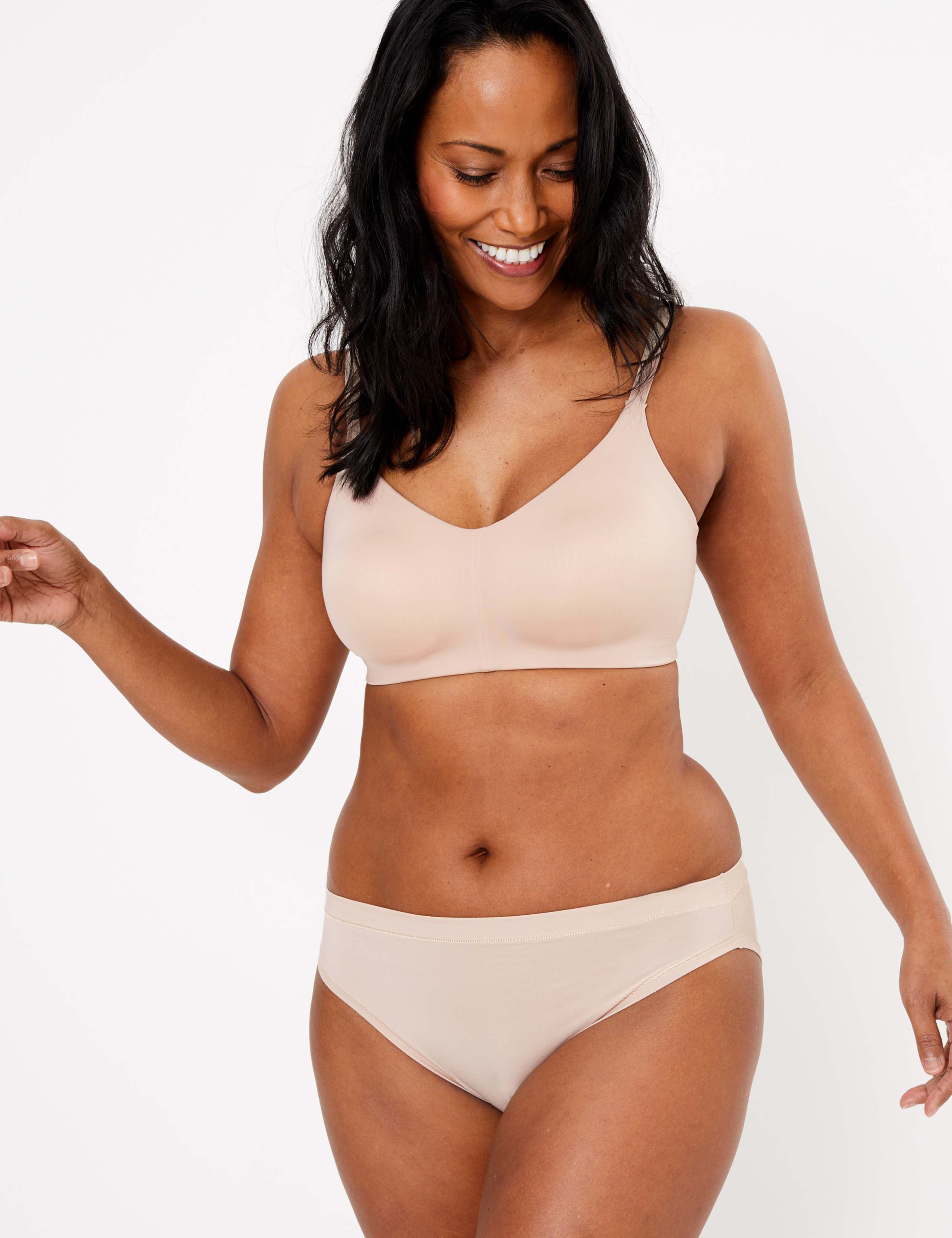 Flexifit™ Smoothing Non-Padded Full Cup Bra A-F 1 of 8