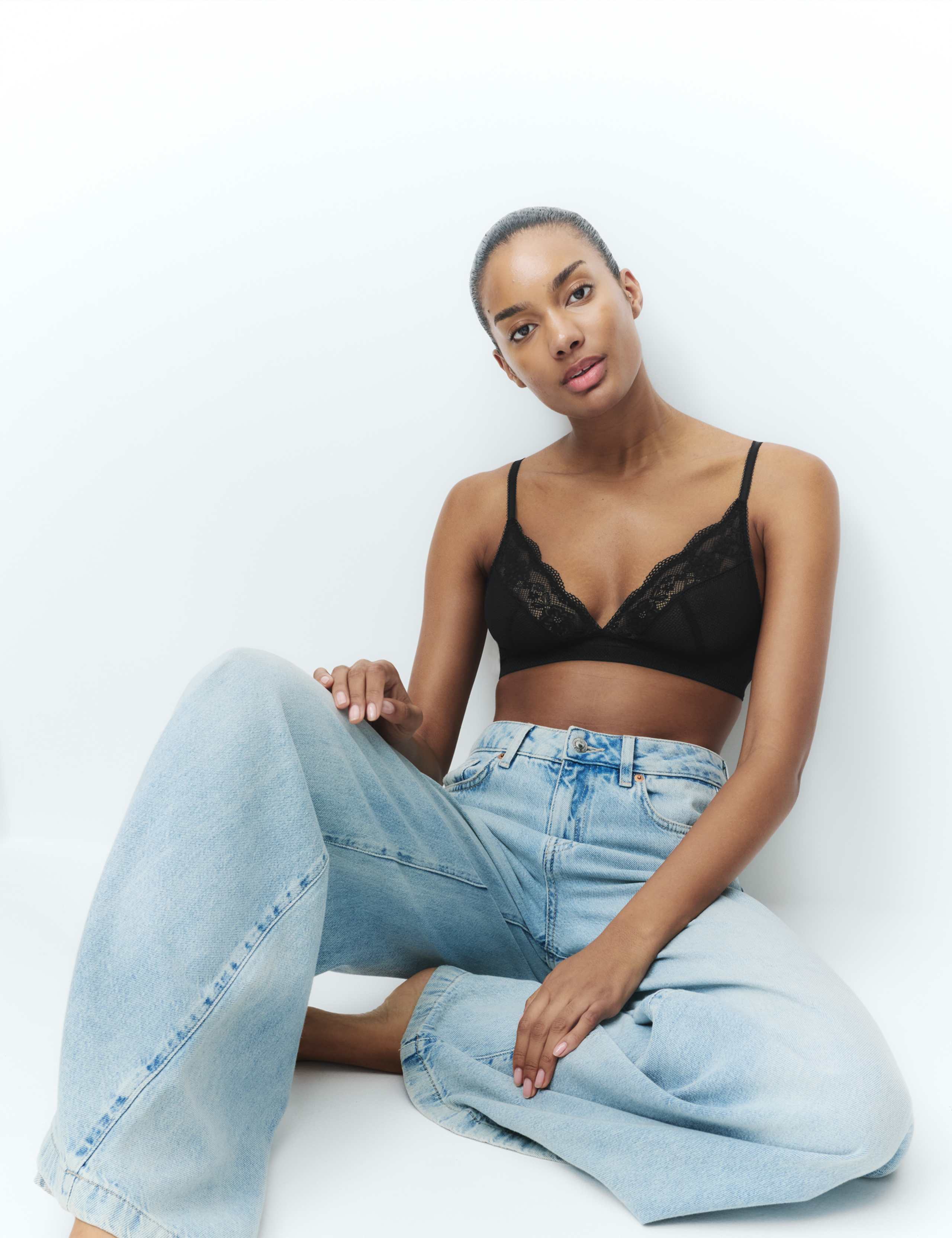 Jasmine Lace Non Wired Plunge Bra A-E 1 of 8