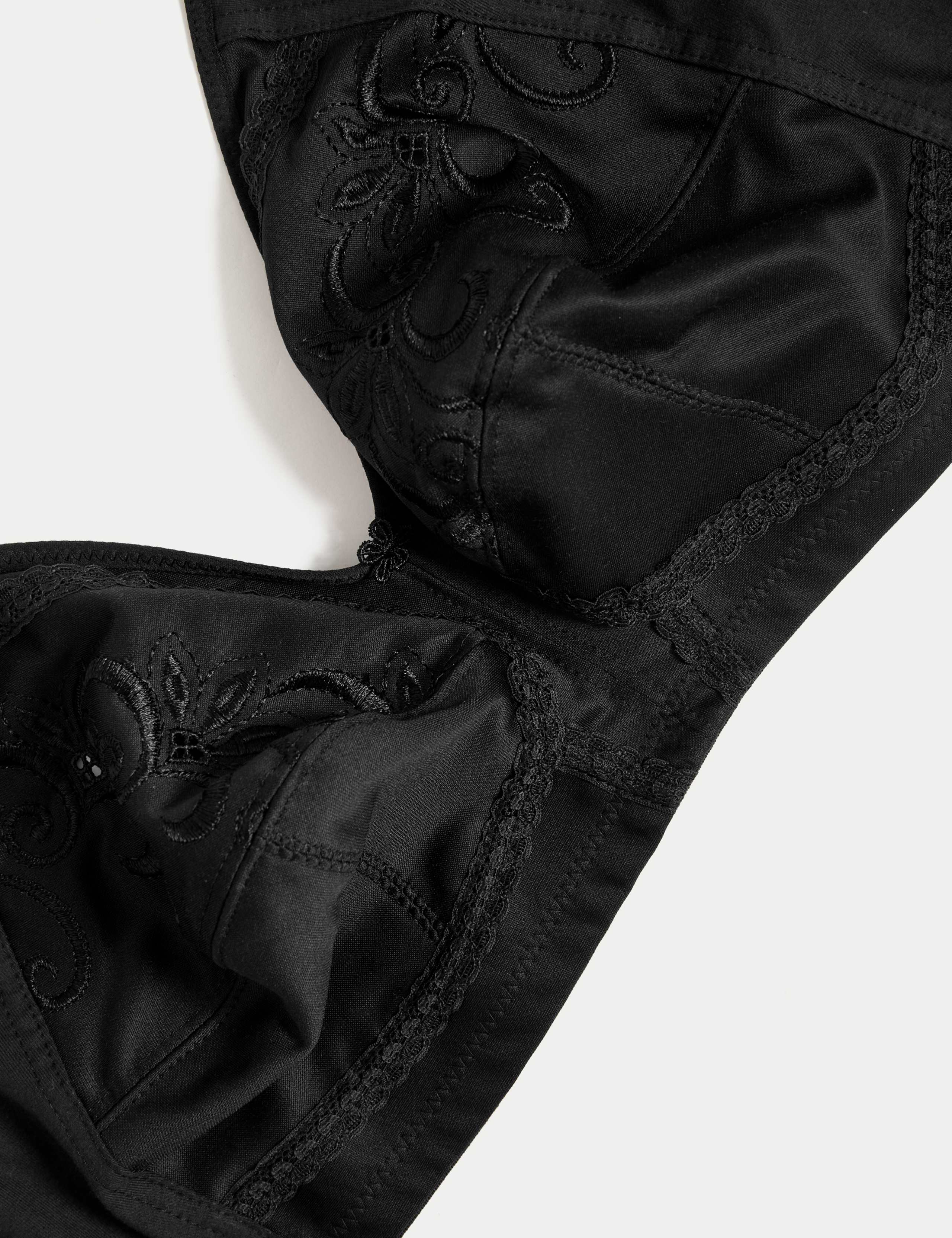 Total Support Embroidered Full Cup Bra B-G 6 of 7