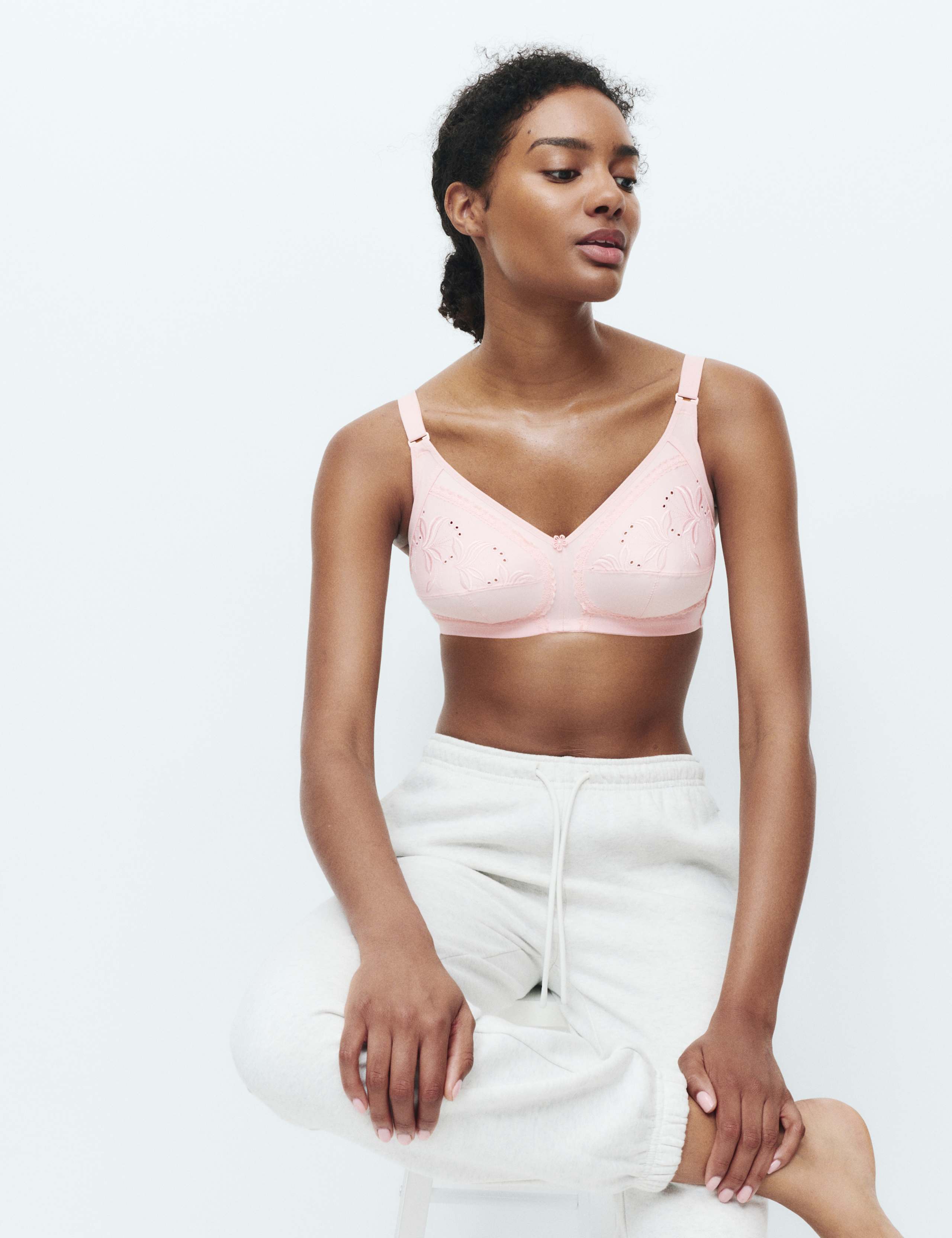 Embroidered Total Support Full Cup Bra (A-K) 5 of 9
