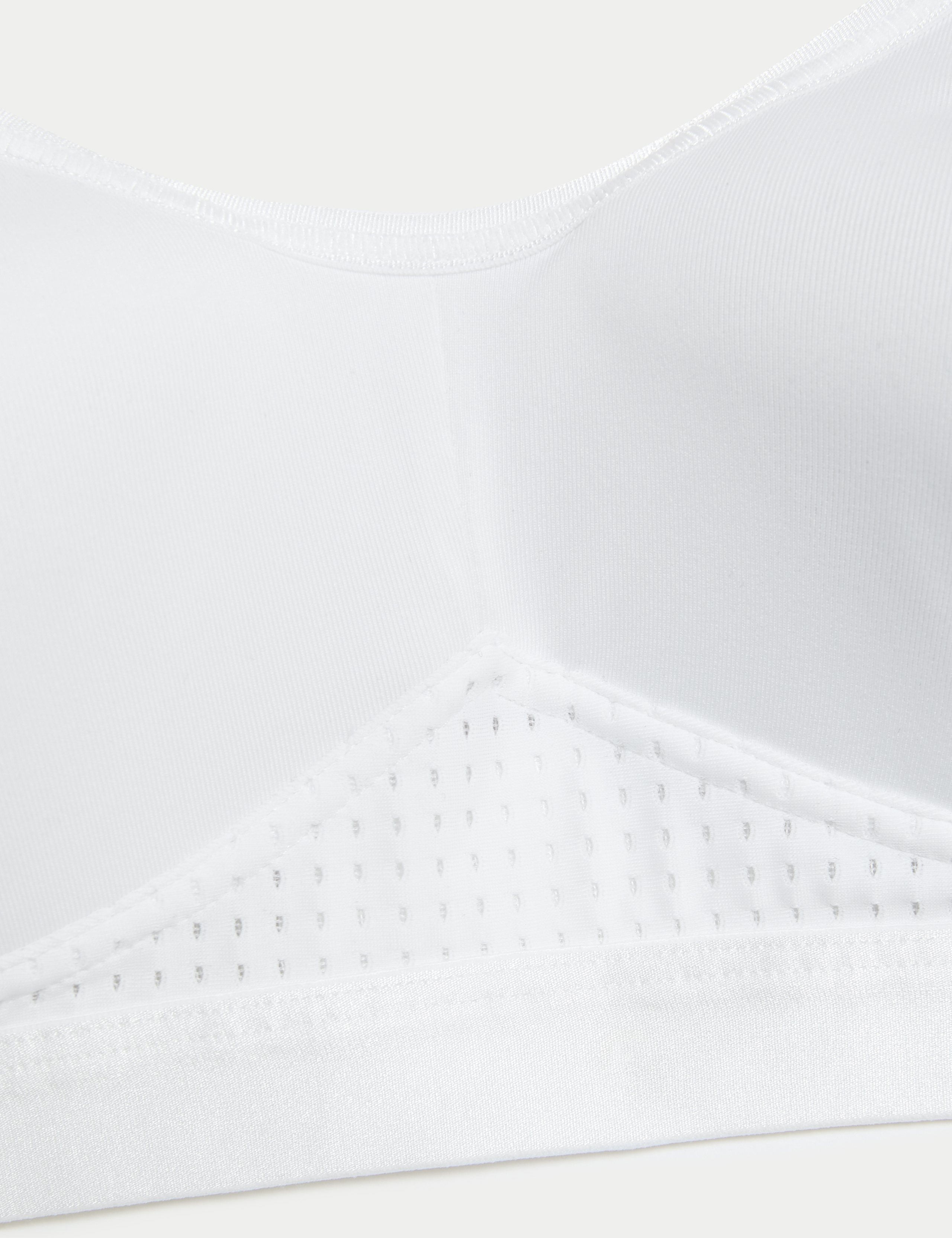 Ultimate Support Non Wired Sports First Bra AA-D 2 of 3