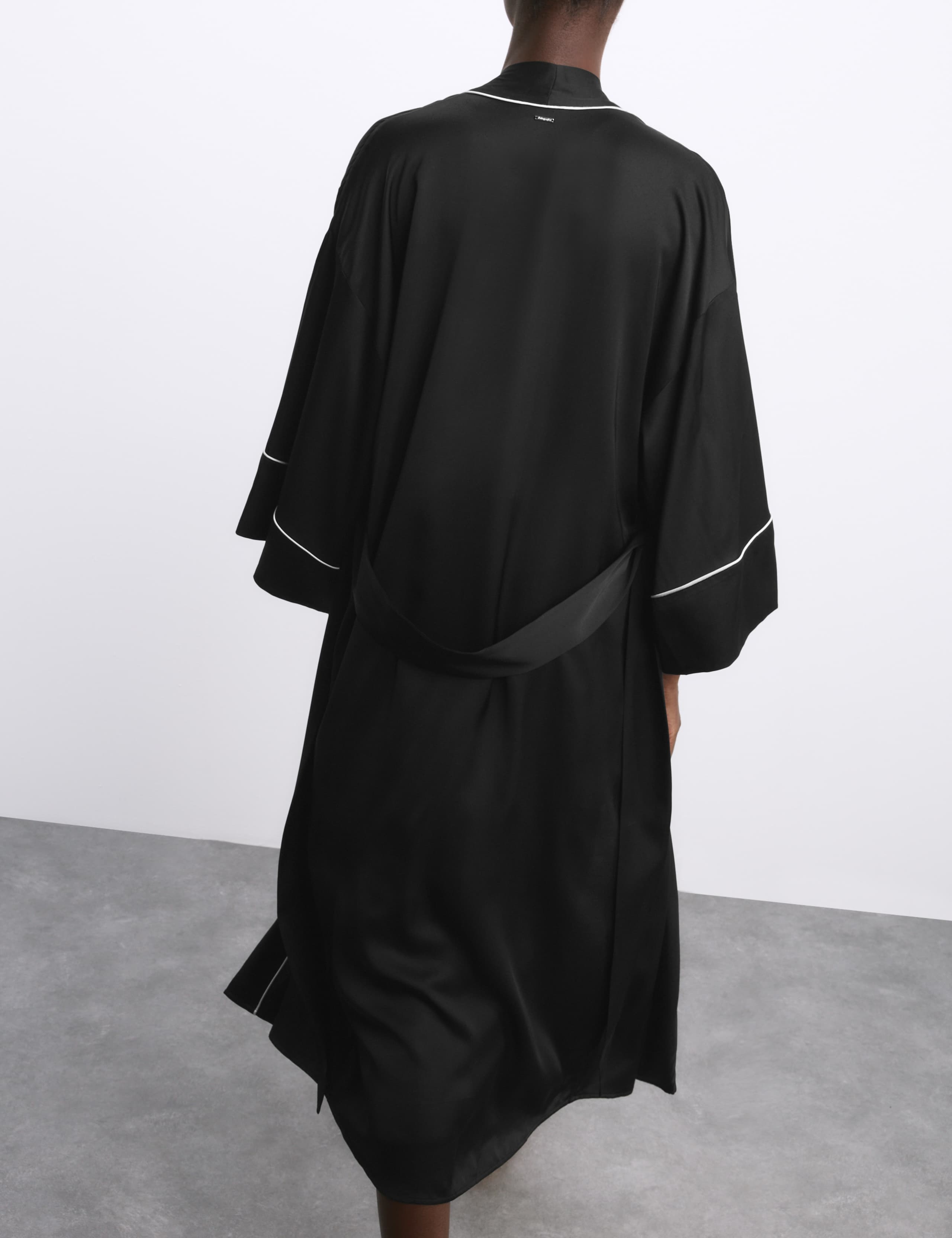 Satin Long Wrap 3 of 6