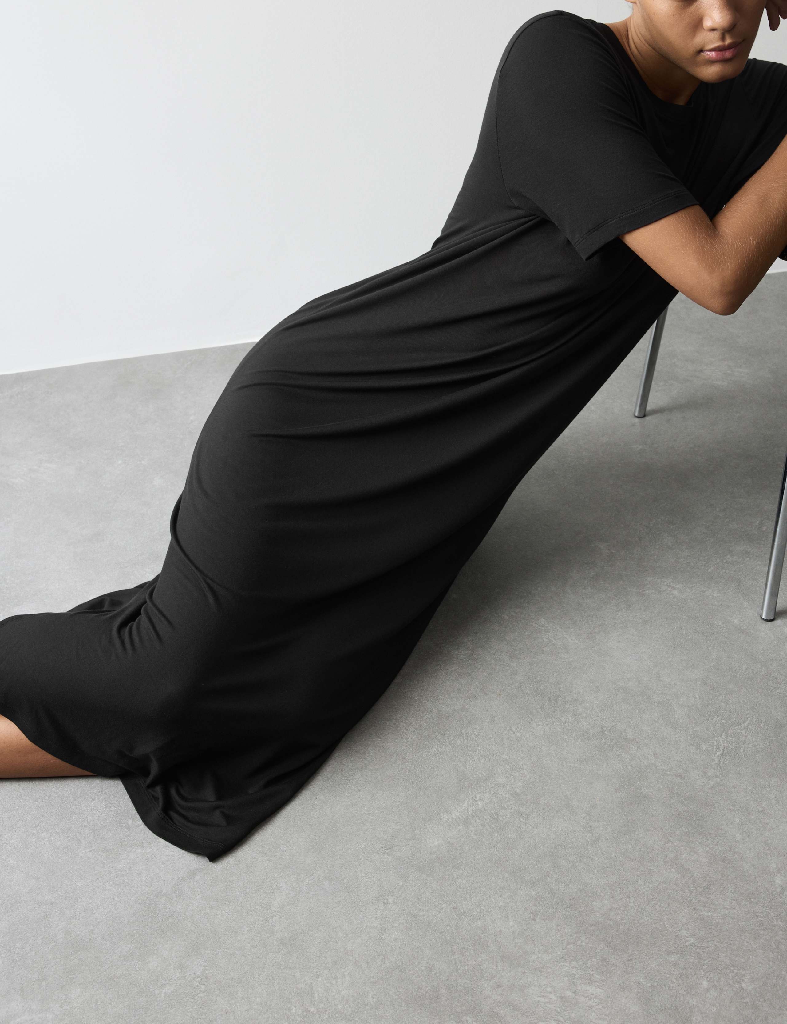 Round Neck Nightdress 3 of 4