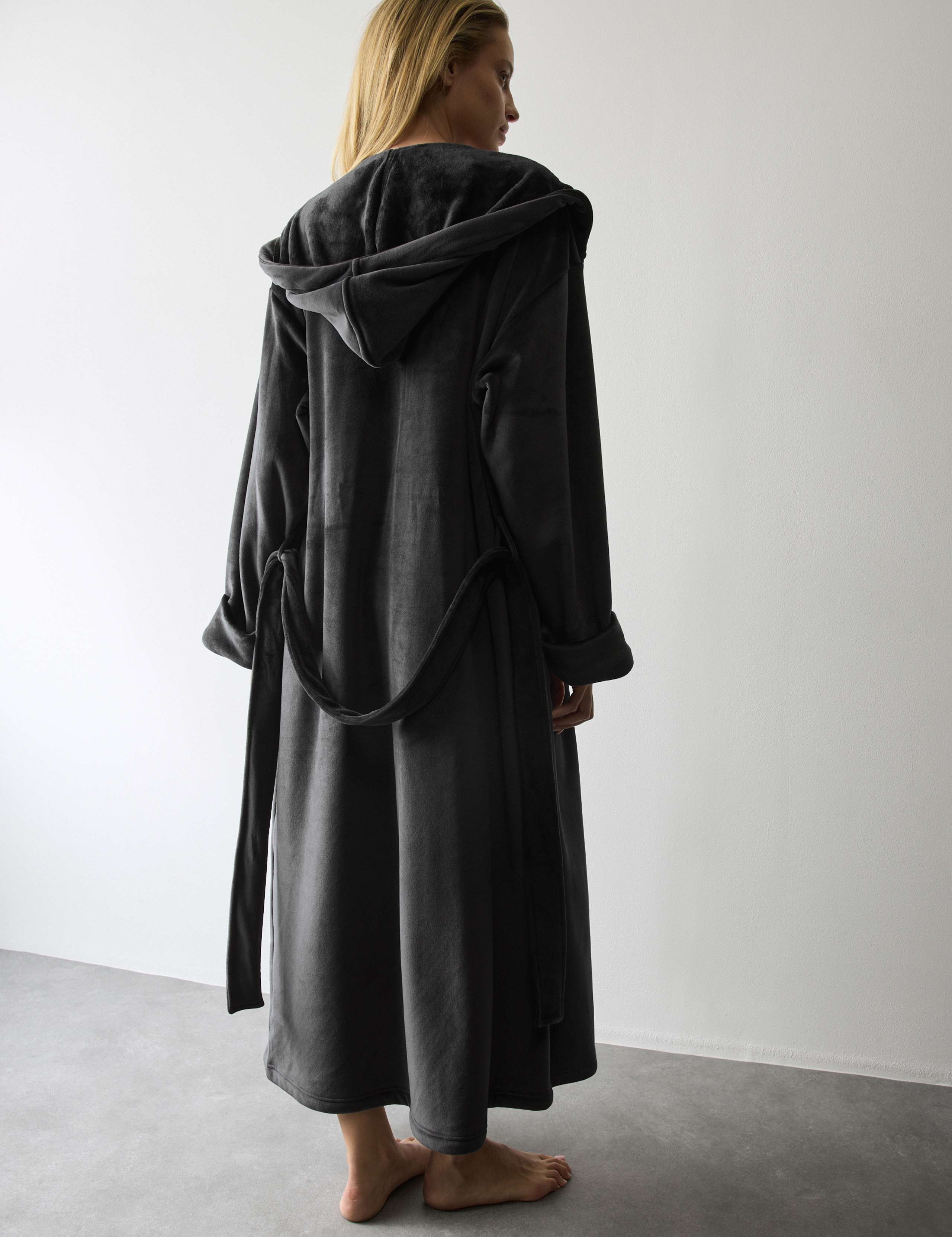Velvet Fleece Tie Hooded Dressing Gown 5 of 6
