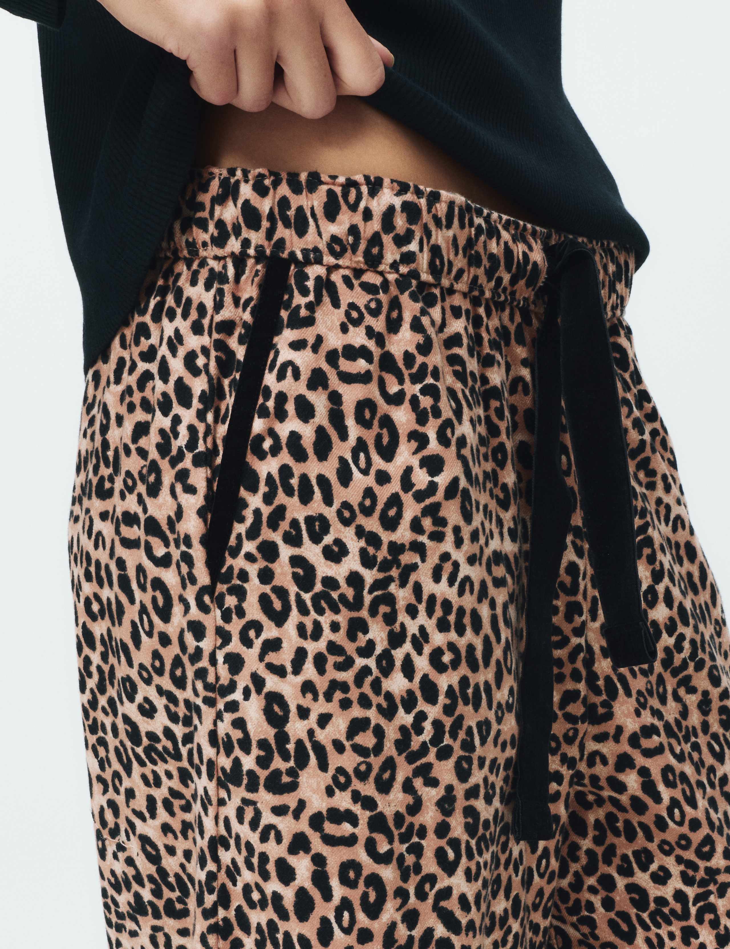 Cotton Blend Leopard Print Ribbed Pyjama Set 4 of 5