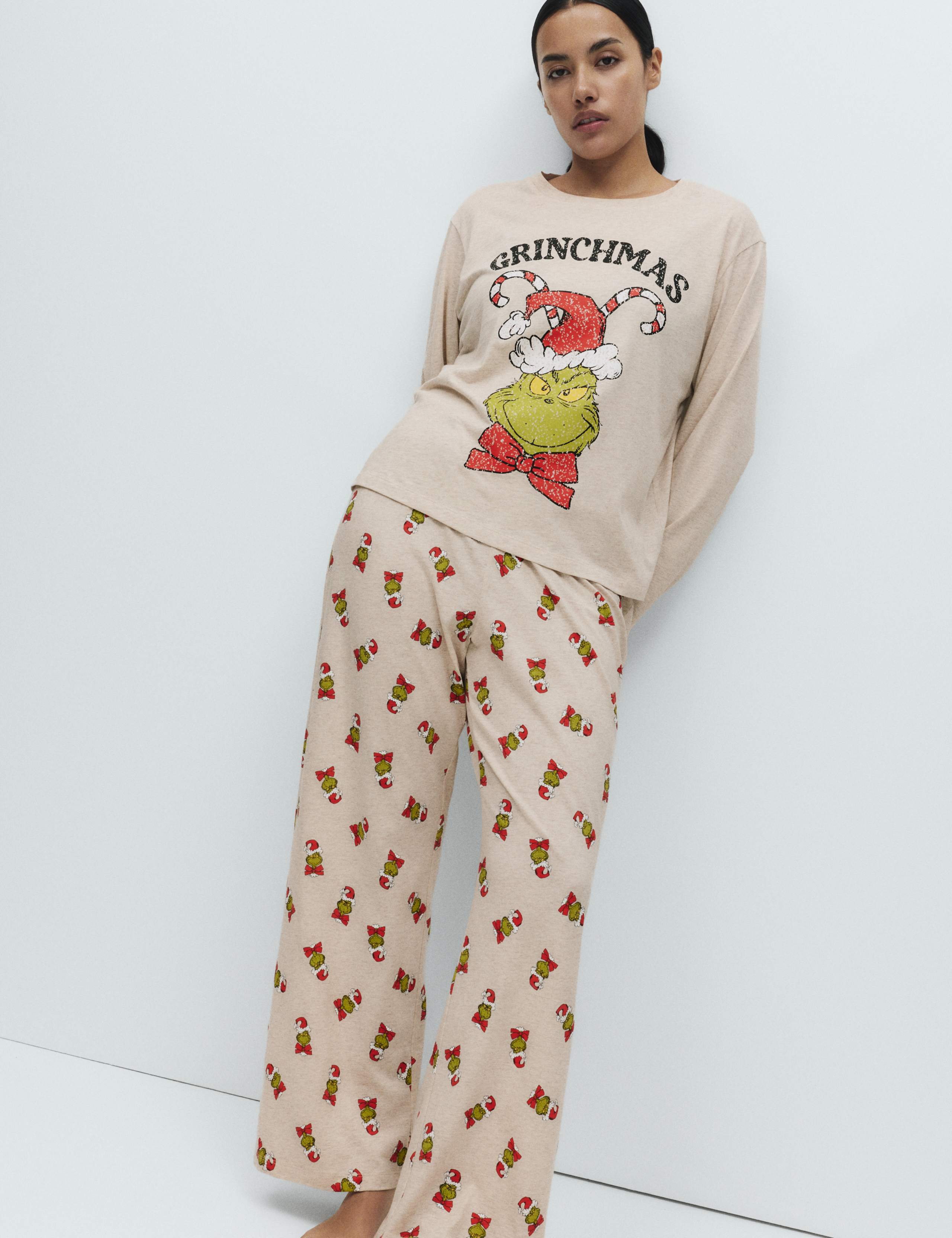 Pure Cotton Jersey Grinch™ Pyjama Set 4 of 5