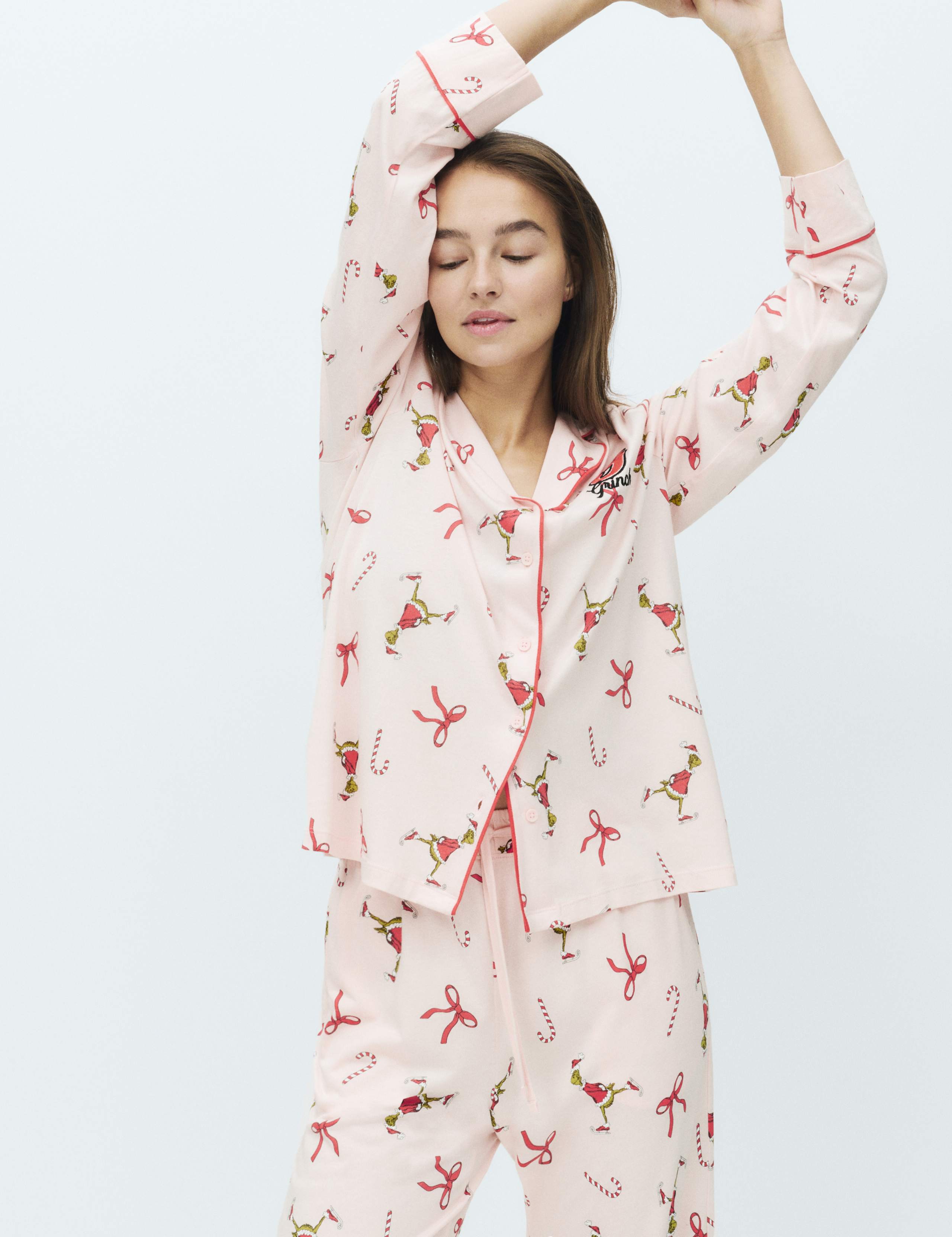 Cool Comfort™ The Grinch™ Family Christmas Pyjama Set 3 of 6