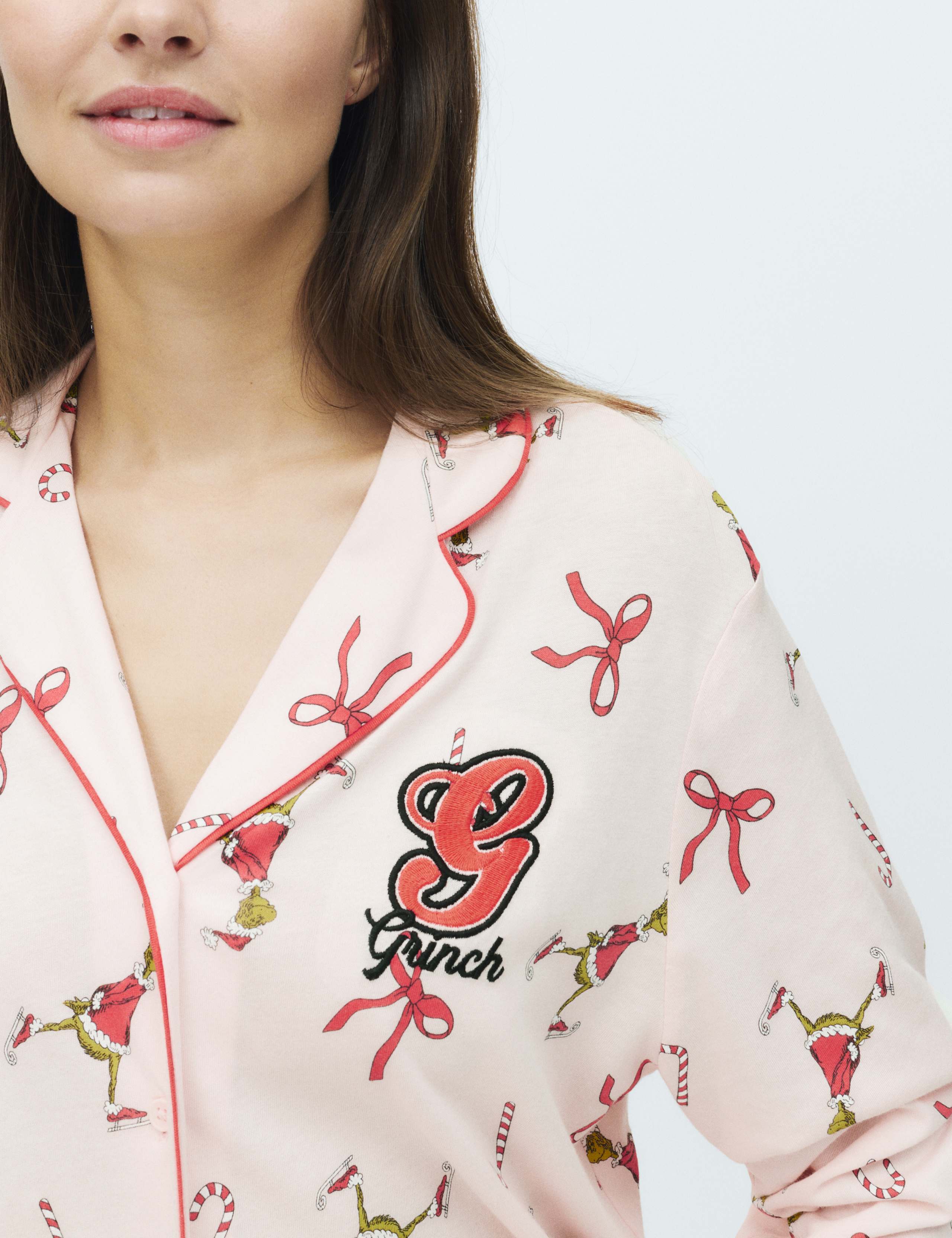 Cool Comfort™ The Grinch™ Family Christmas Pyjama Set 4 of 6