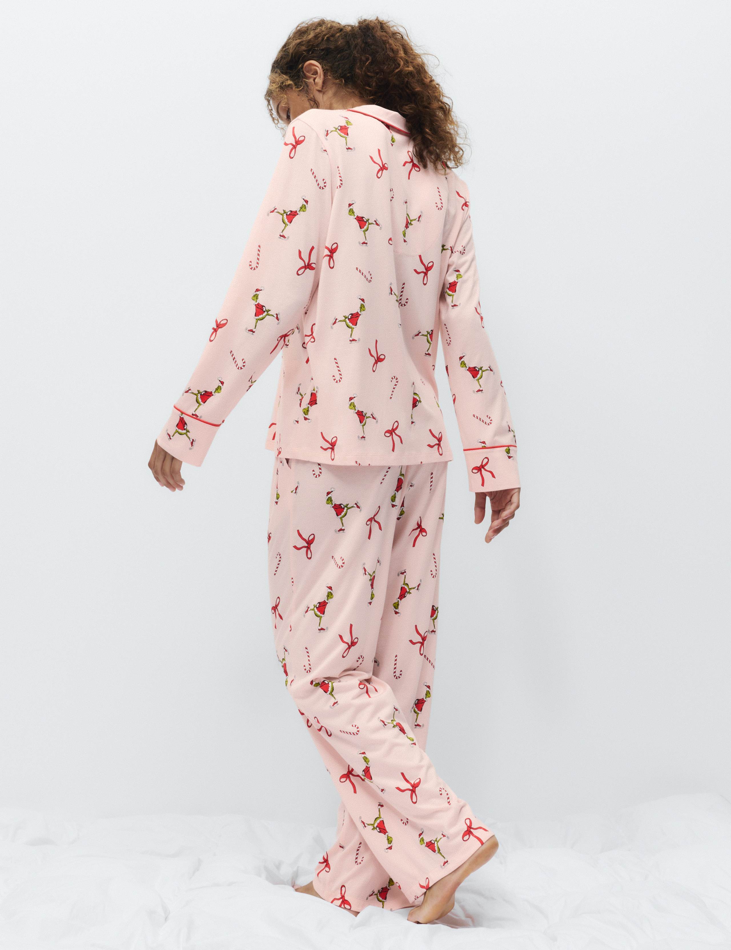 The Grinch™ Christmas Cool Comfort™ Pyjama Set 5 of 6