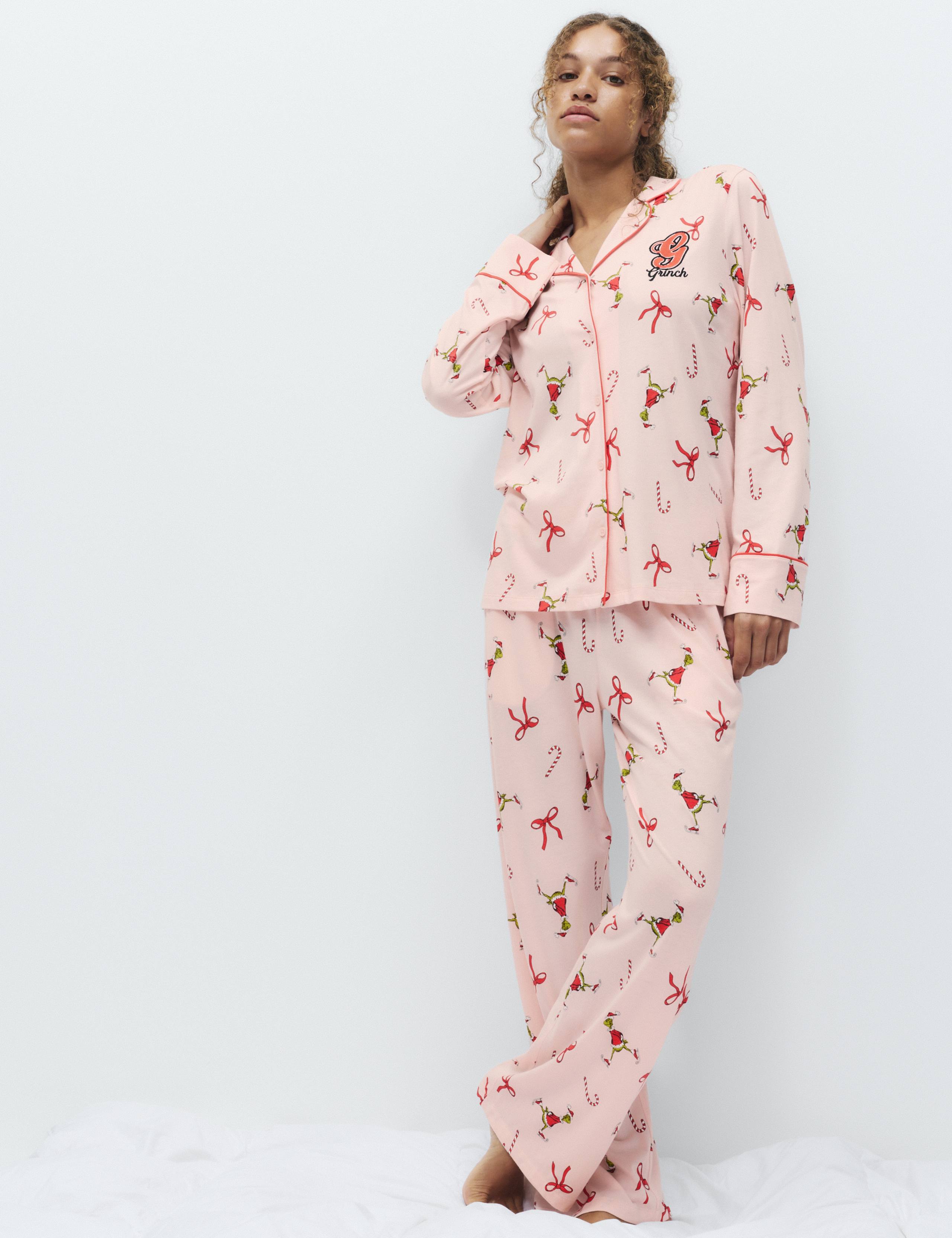 The Grinch™ Christmas Cool Comfort™ Pyjama Set 6 of 6