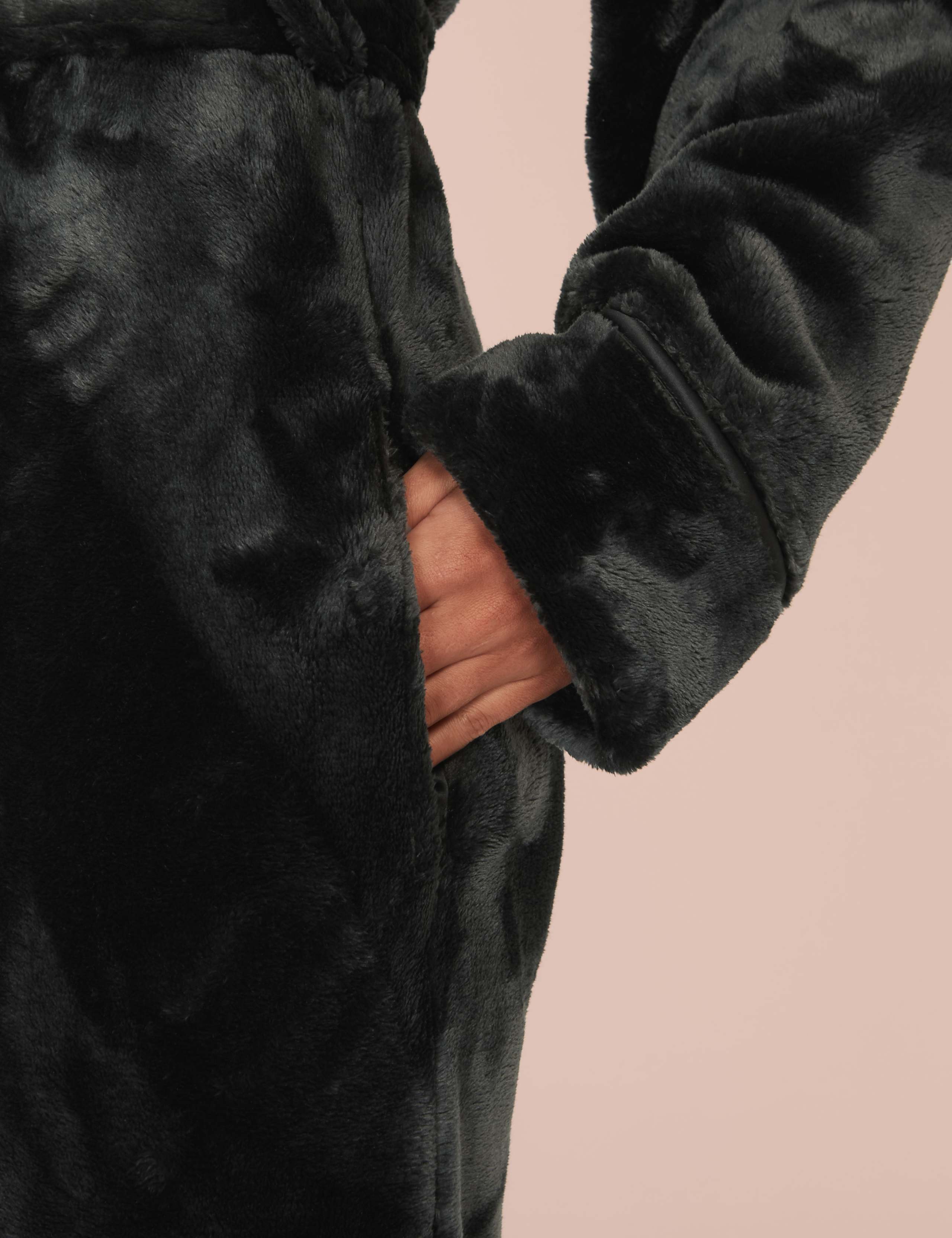 Luxury Fleece Hooded Dressing Gown 4 of 4