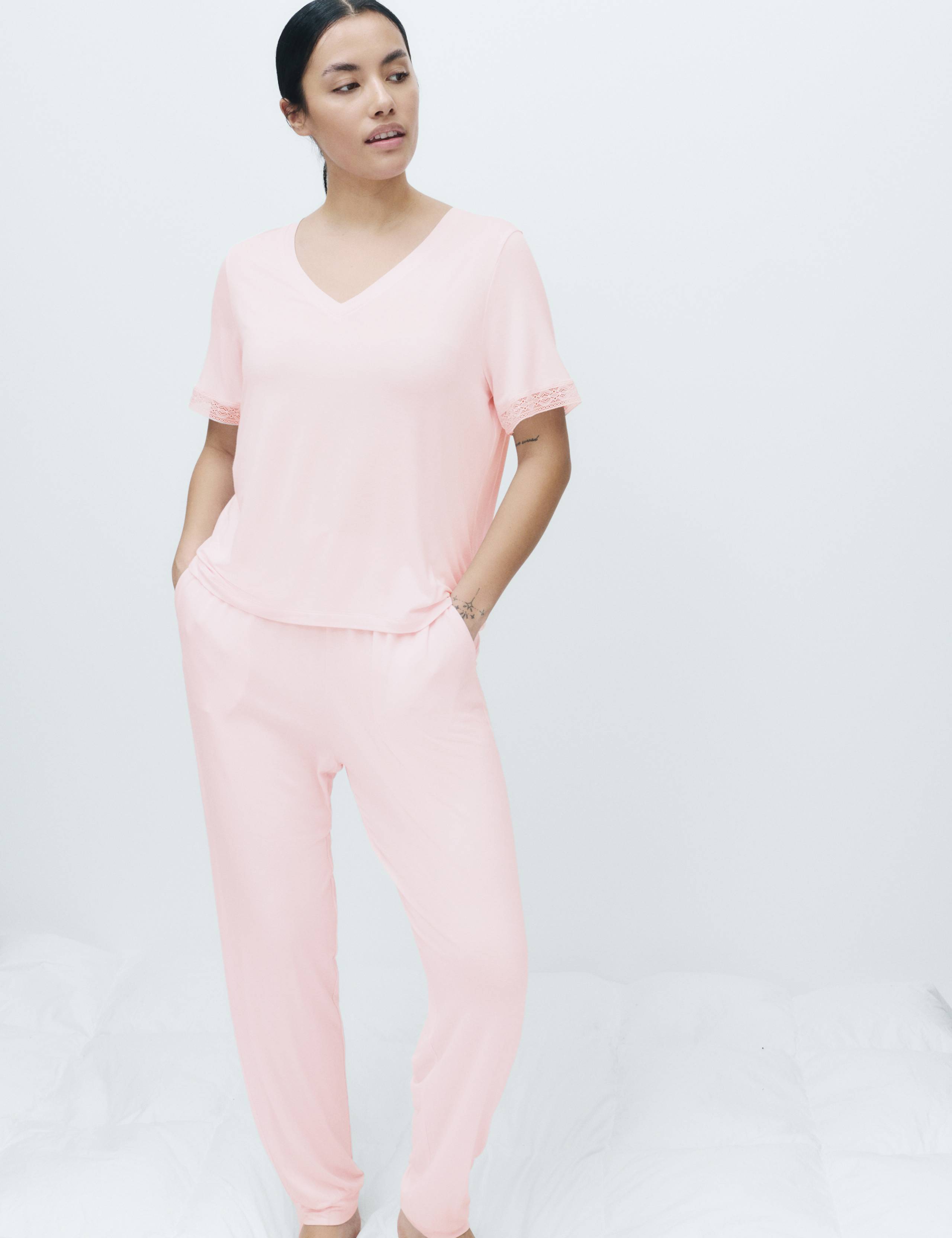 Lace Trim Cuffed Hem Pyjama Set 4 of 5
