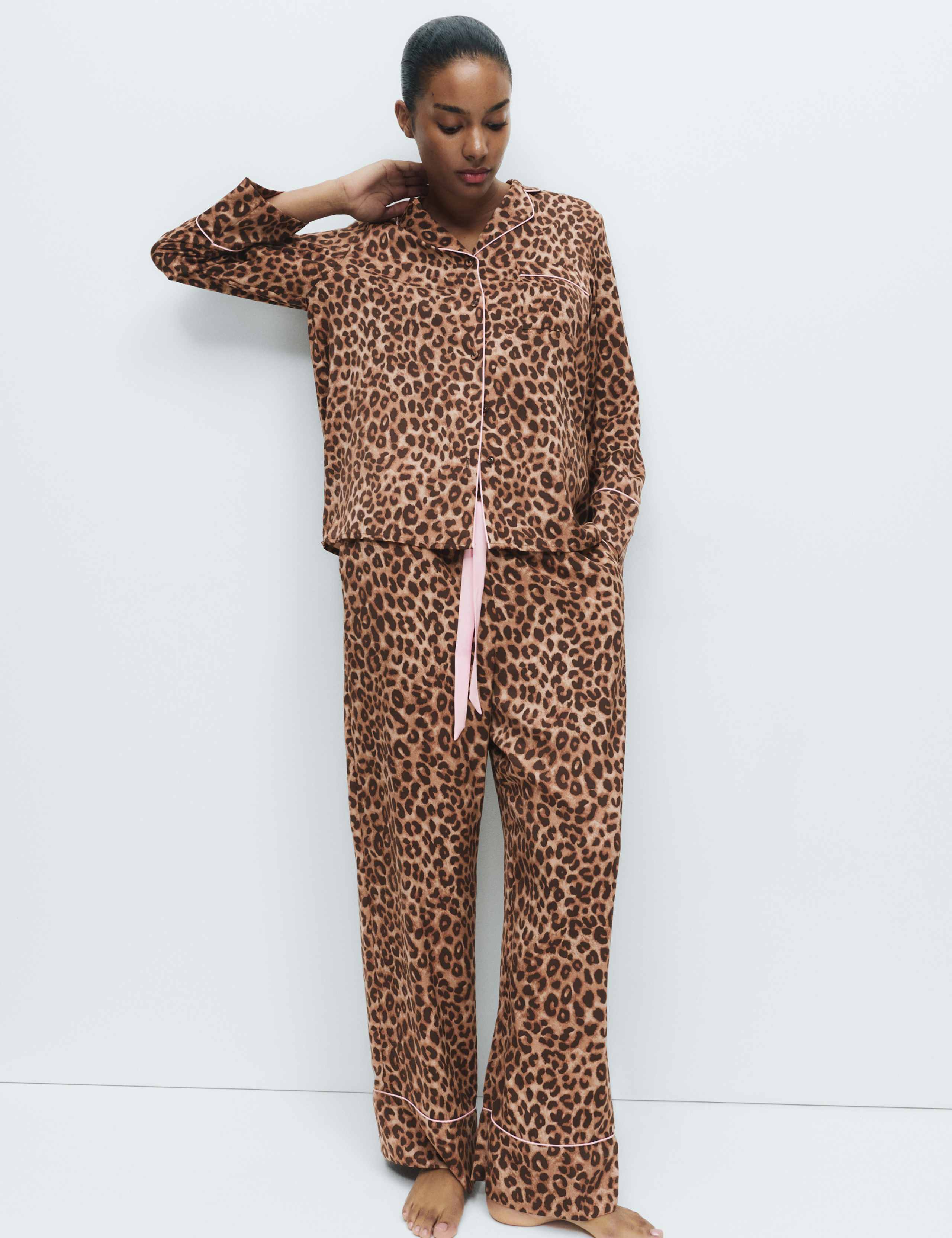 Dream Satin™ Animal Print Revere Pyjama Set 4 of 6