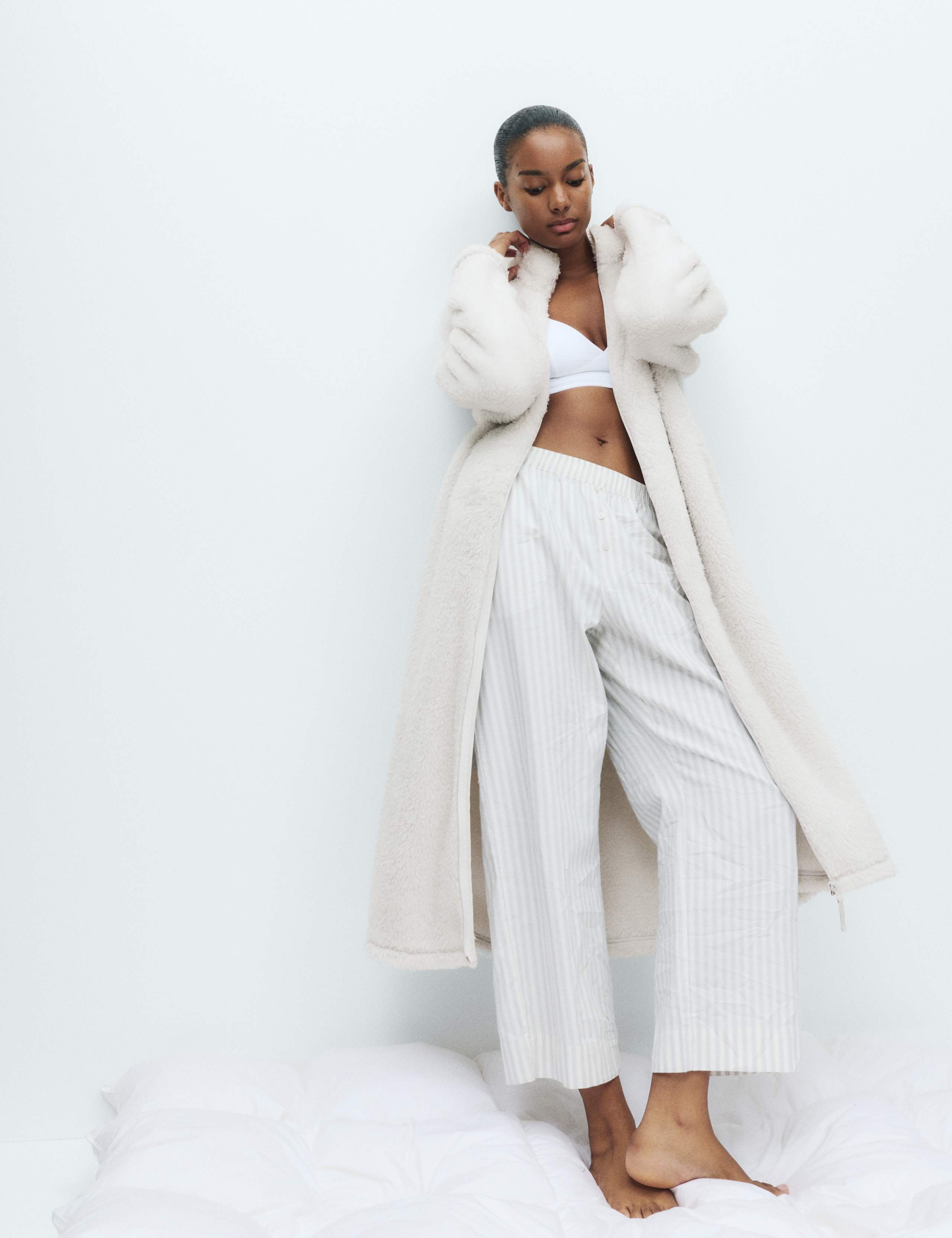 Long Pile Fleece Zipped Dressing Gown 3 of 5