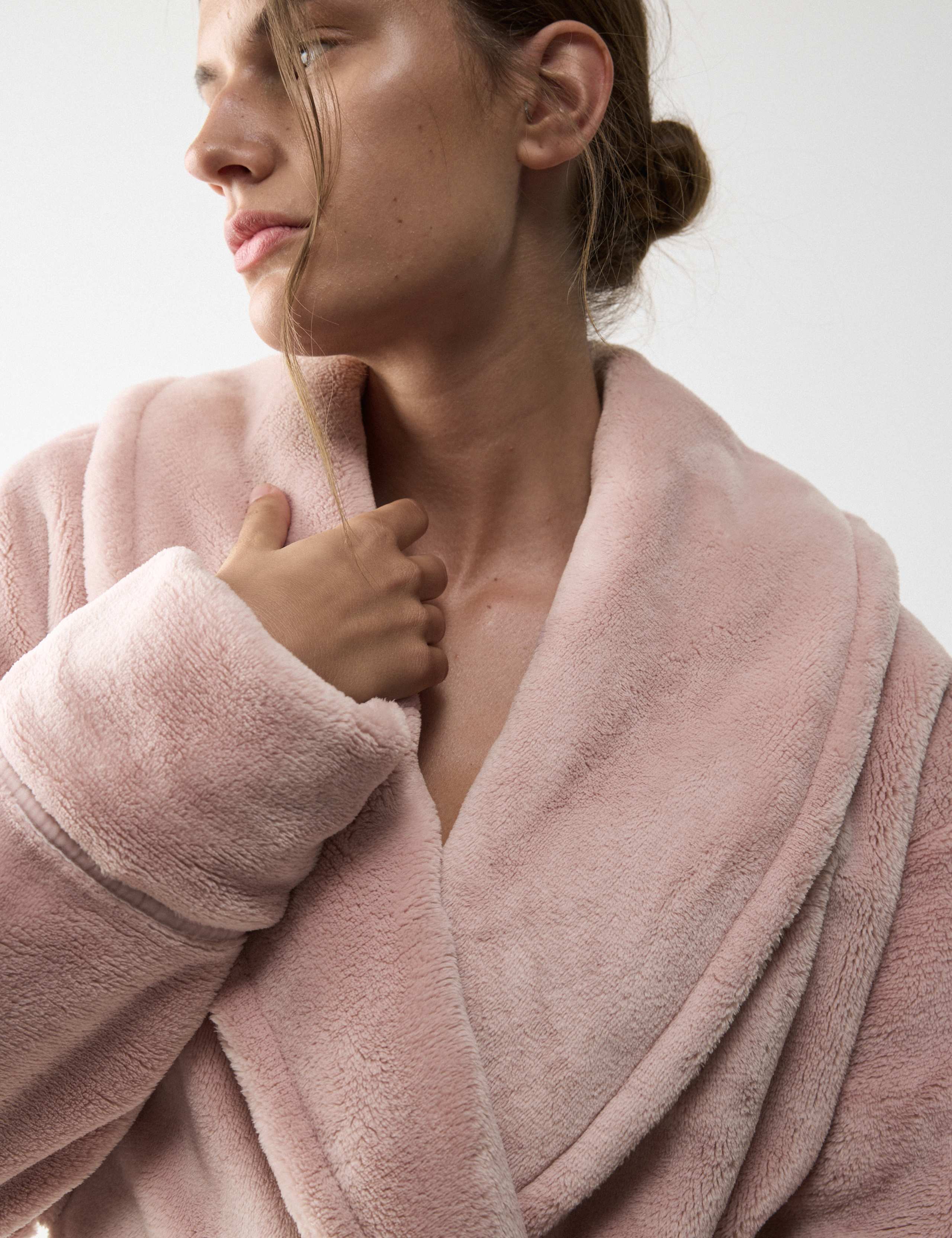 Premium Short Pile Dressing Gown 4 of 6