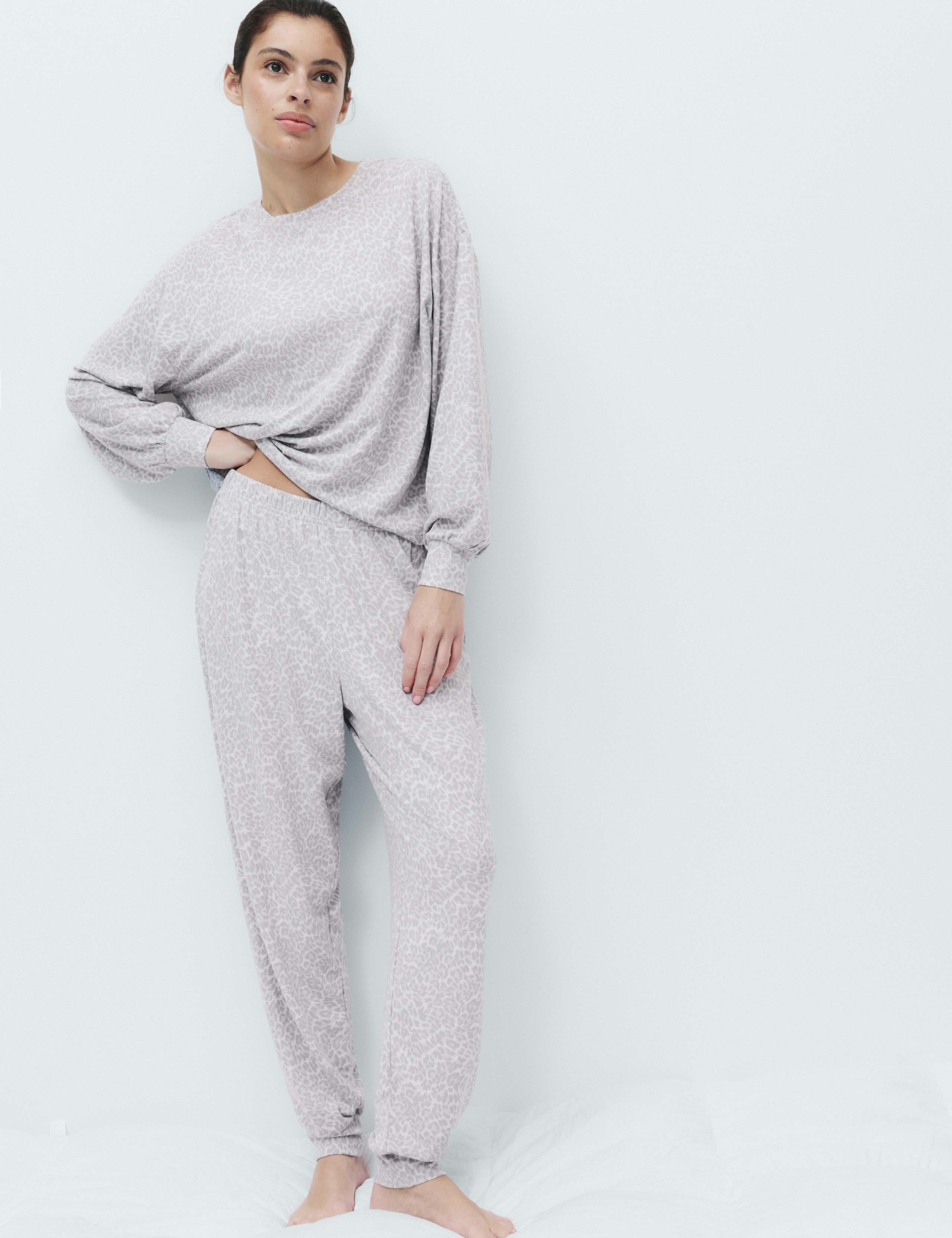 Cosy Knit Printed Cuffed Pyjama Set 4 of 5
