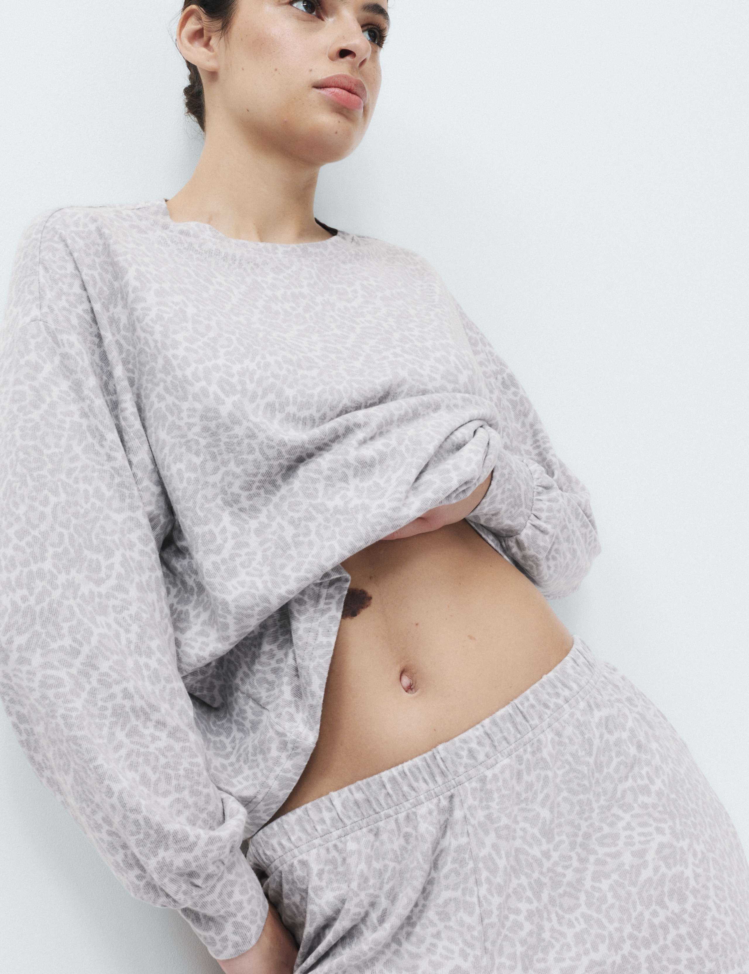 Cosy Knit Printed Cuffed Pyjama Set 5 of 5