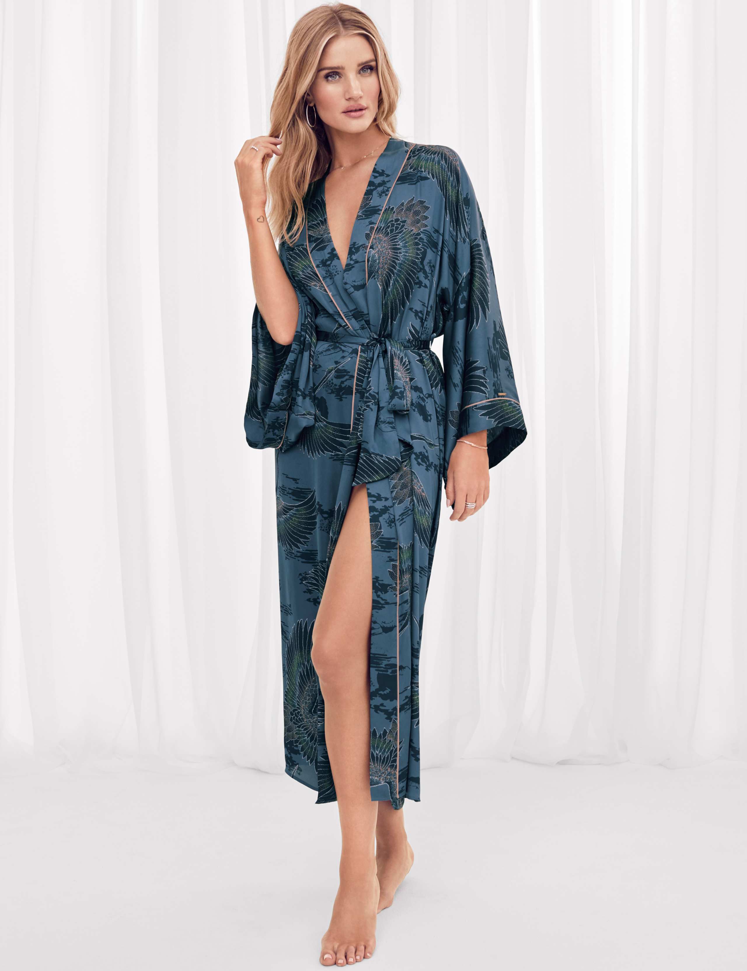 Satin Crane Bird Design Dressing Gown 3 of 5