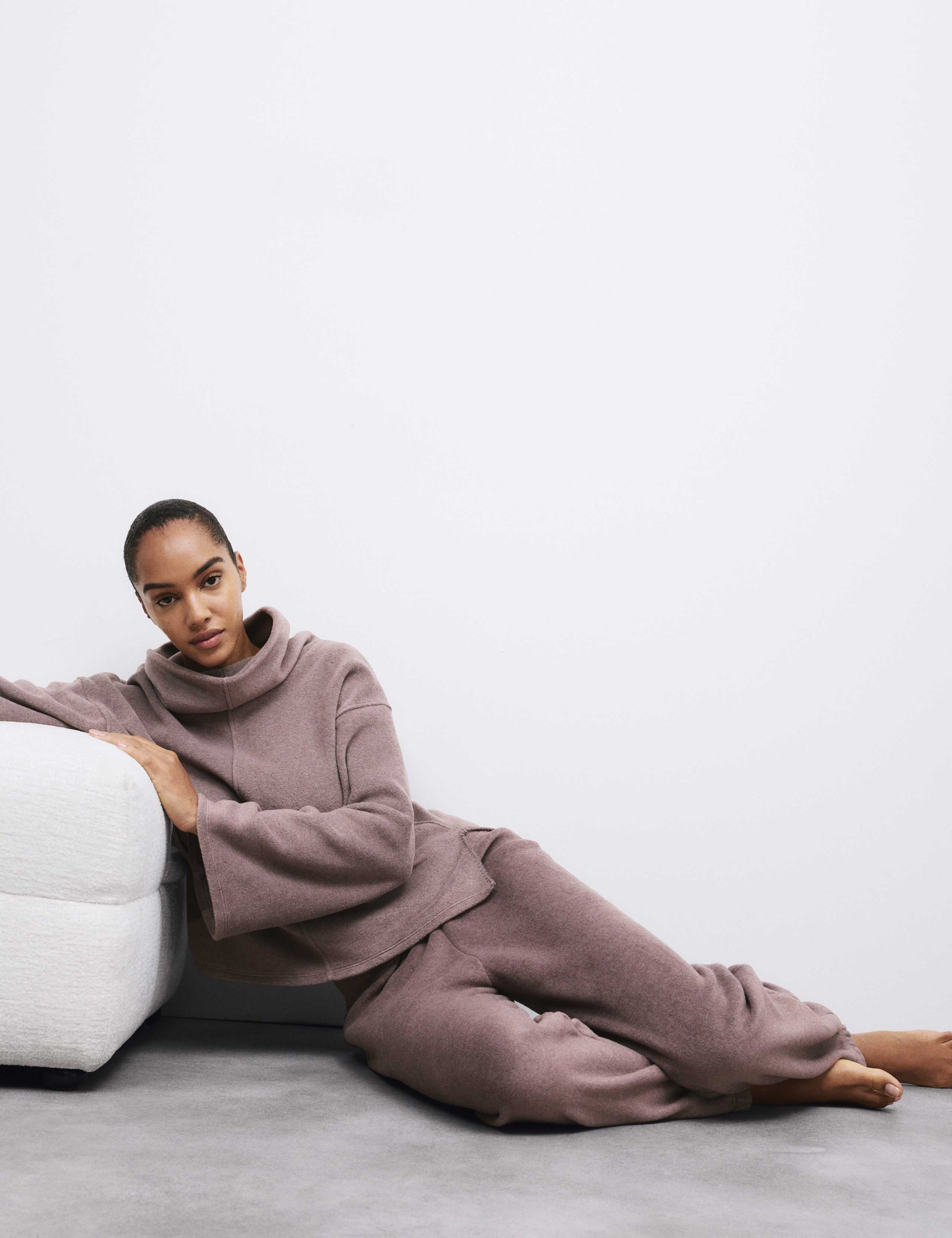 Fleece Lounge Set 6 of 6