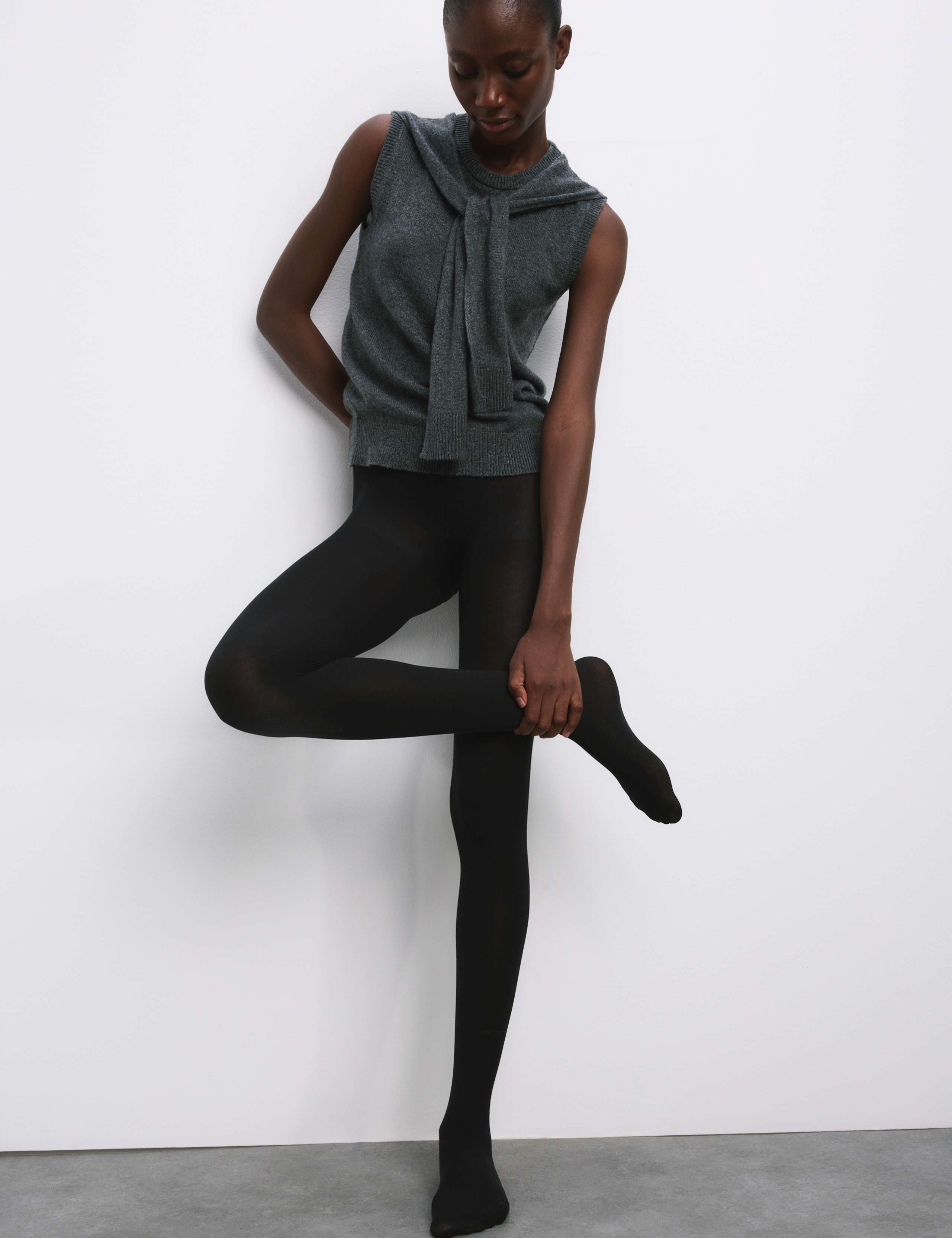 40 Denier Fine Cotton Opaque Tights 3 of 5