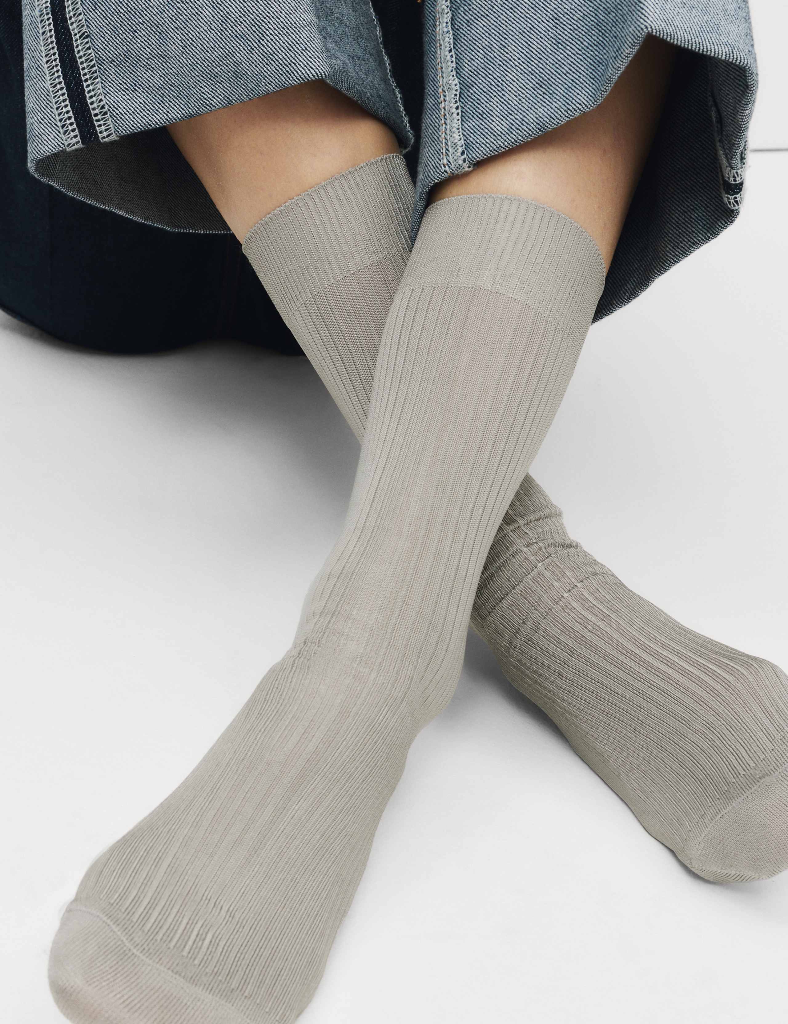 2pk Rayon Ribbed Crew Socks 3 of 4