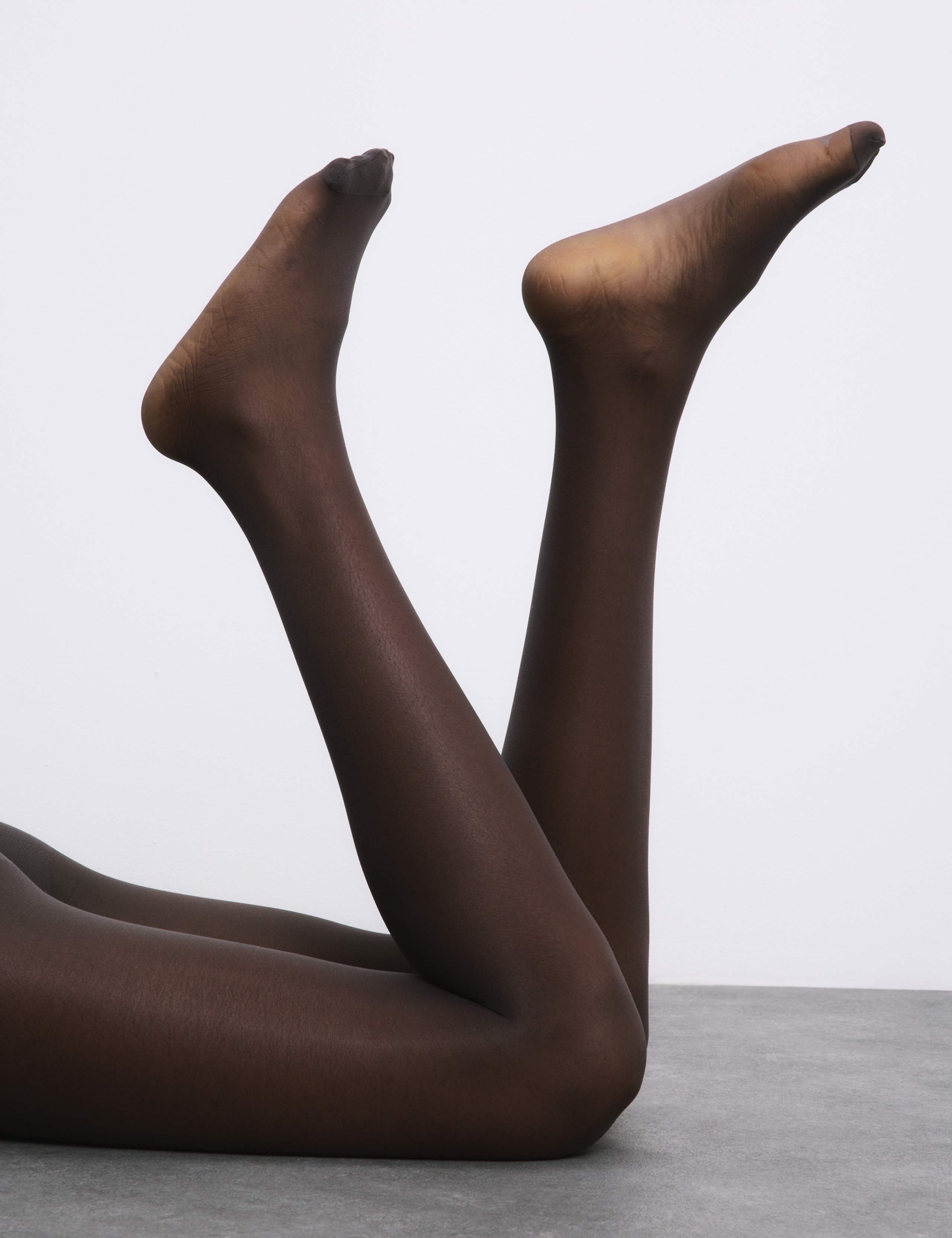 2pk 10 Denier Ladder Resist Seamless Tights 4 of 5