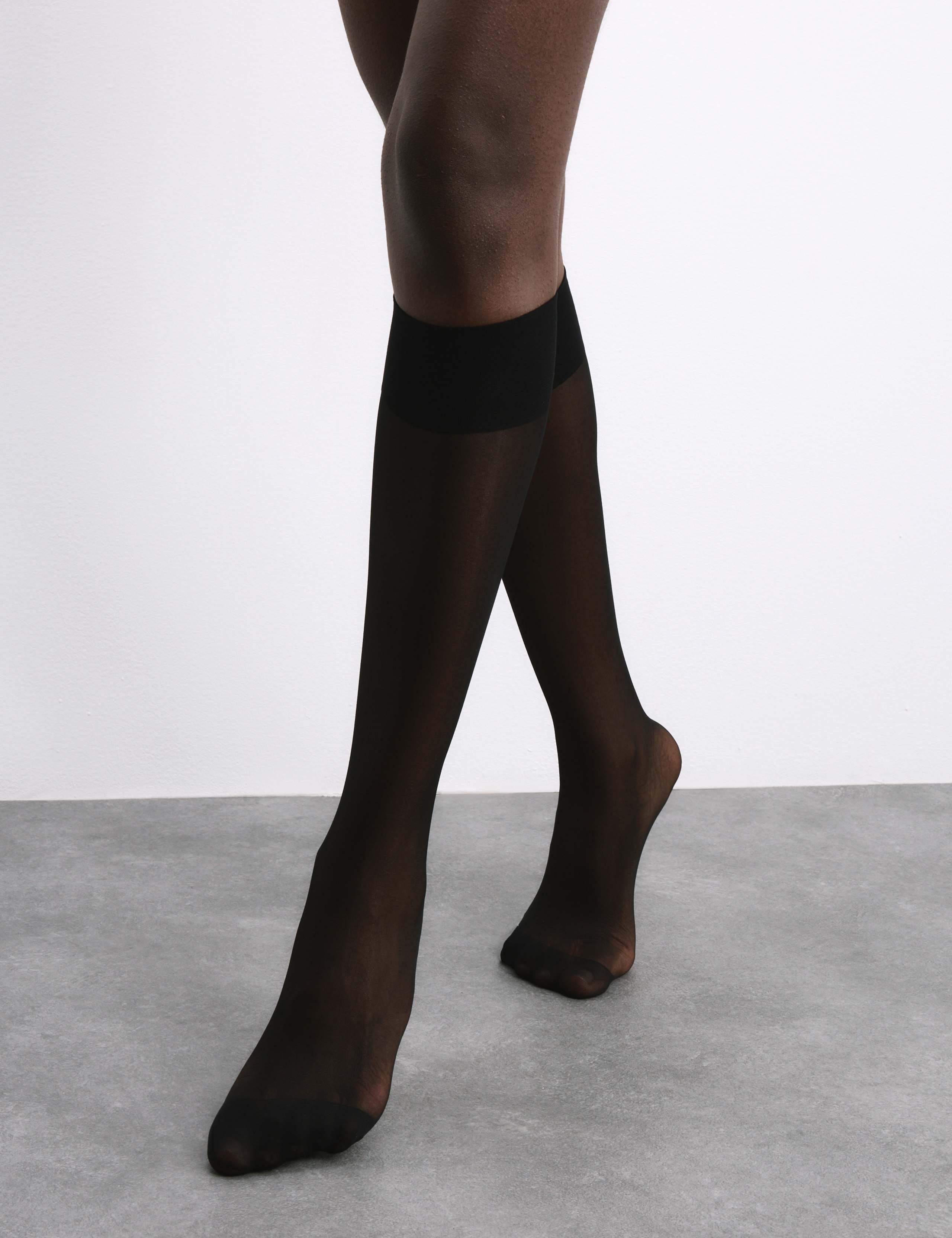 5pk 10 Denier Ladder Resist Matt Knee Highs 3 of 4