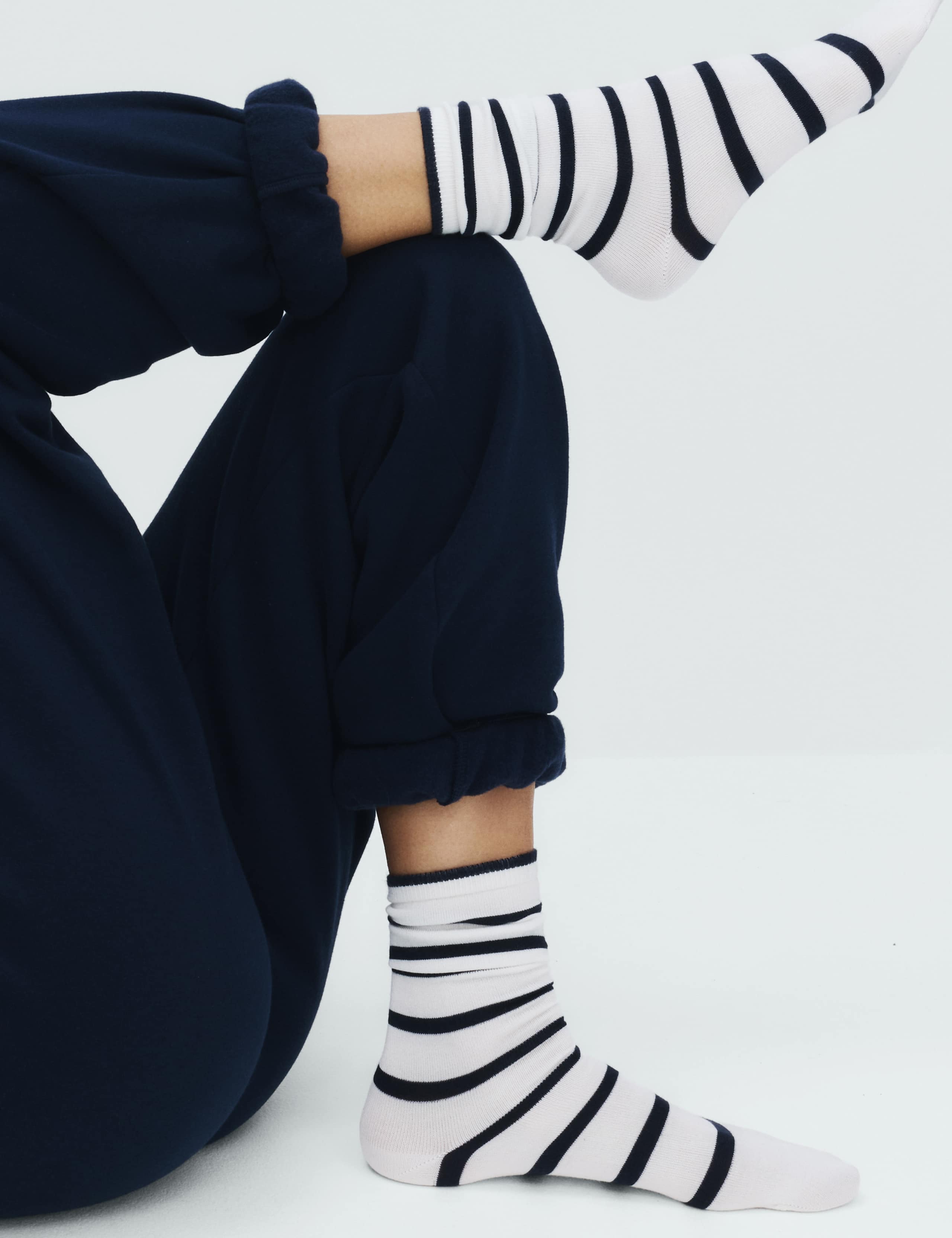 3 Pack Supersoft Striped Crew Socks 2 of 4