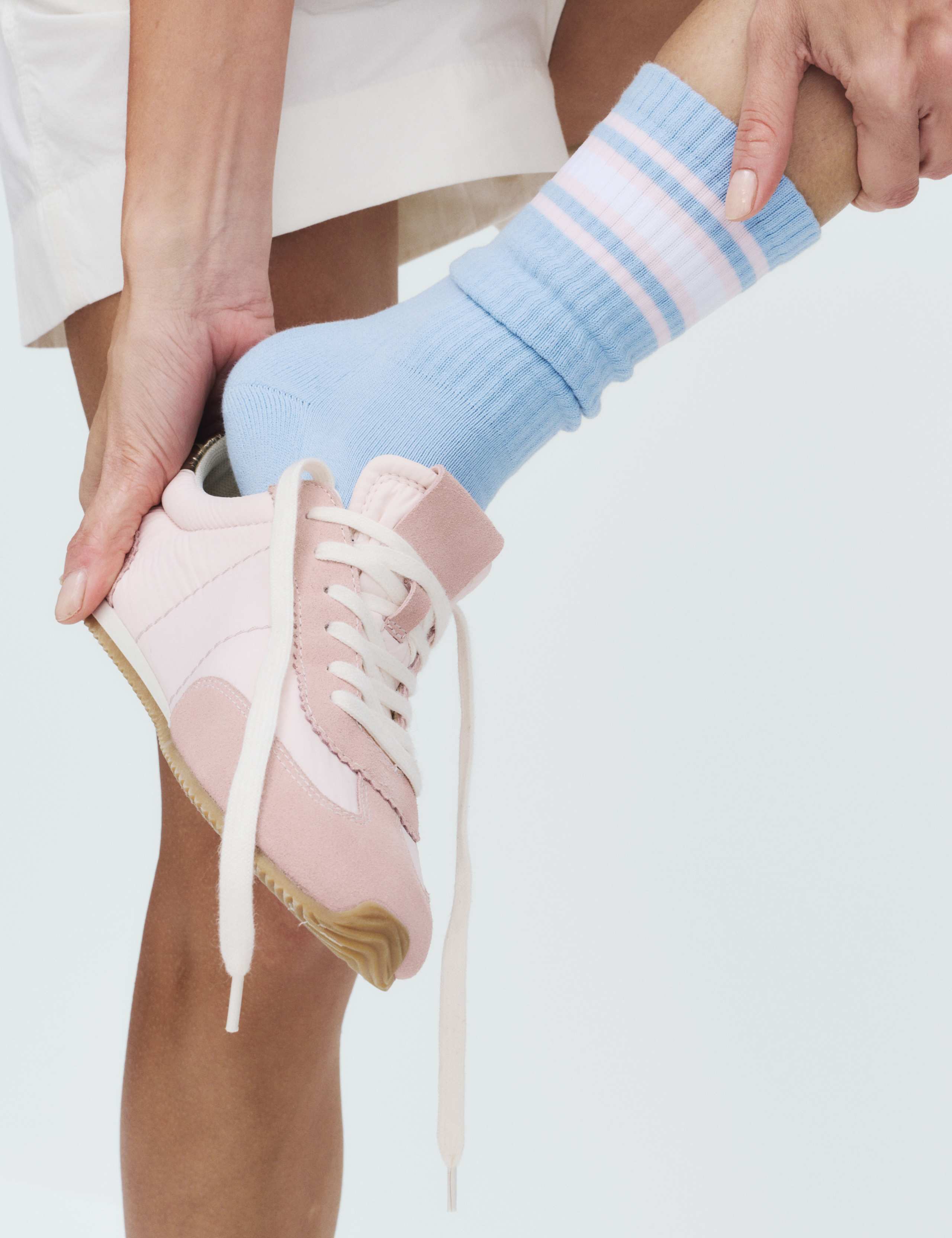 2 Pack Cotton Rich Sporty Crew Socks 3 of 4